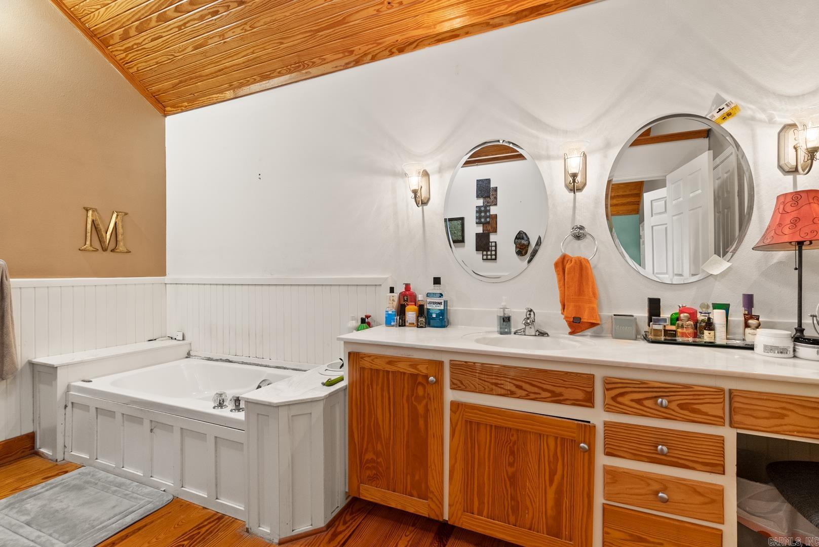 EAGLES NEST - Residential