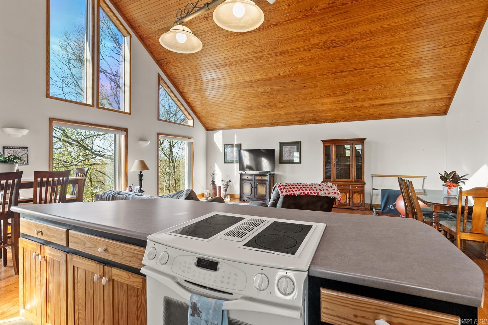 EAGLES NEST - Residential