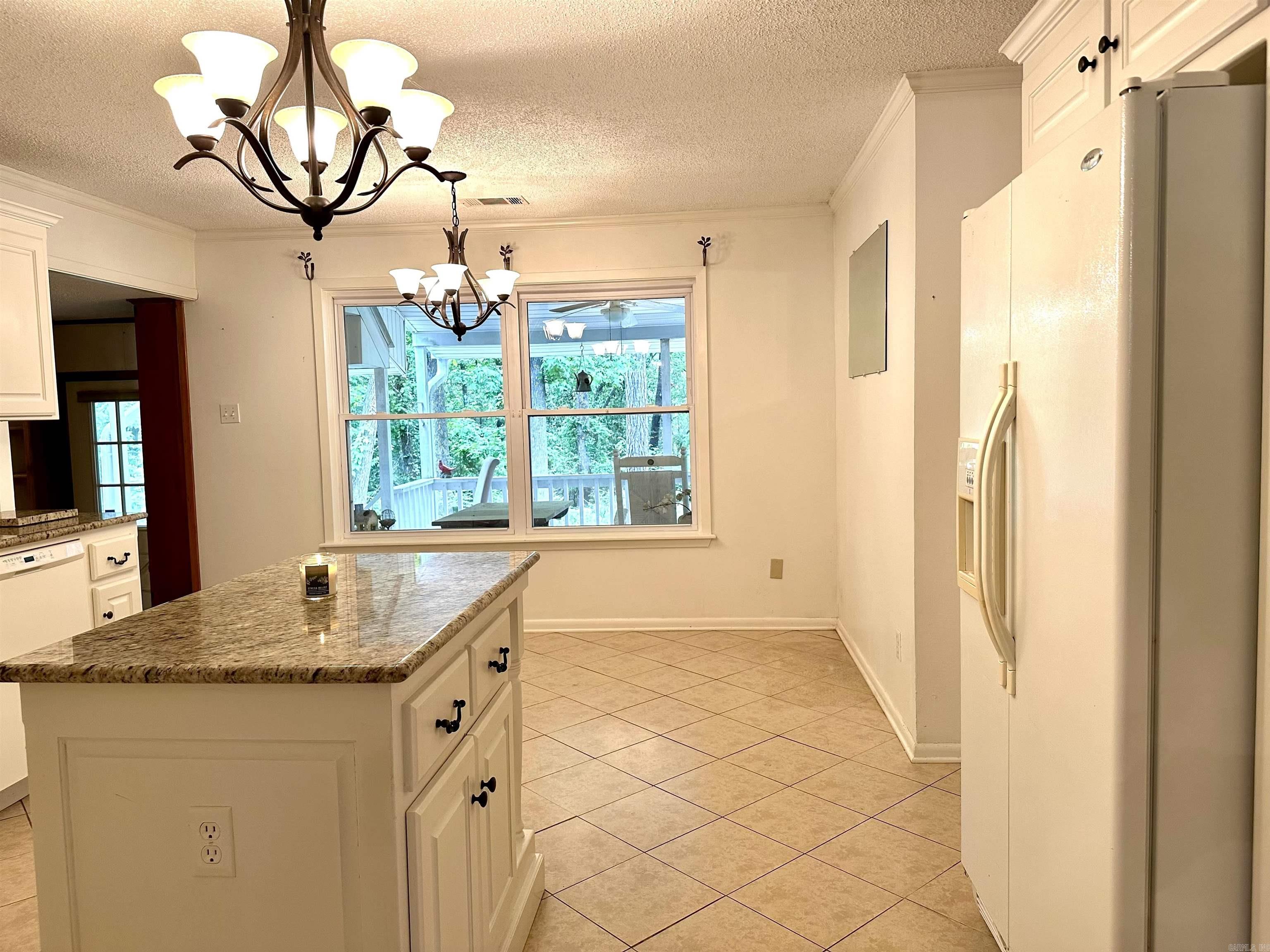 ROYAL OAKS - Residential