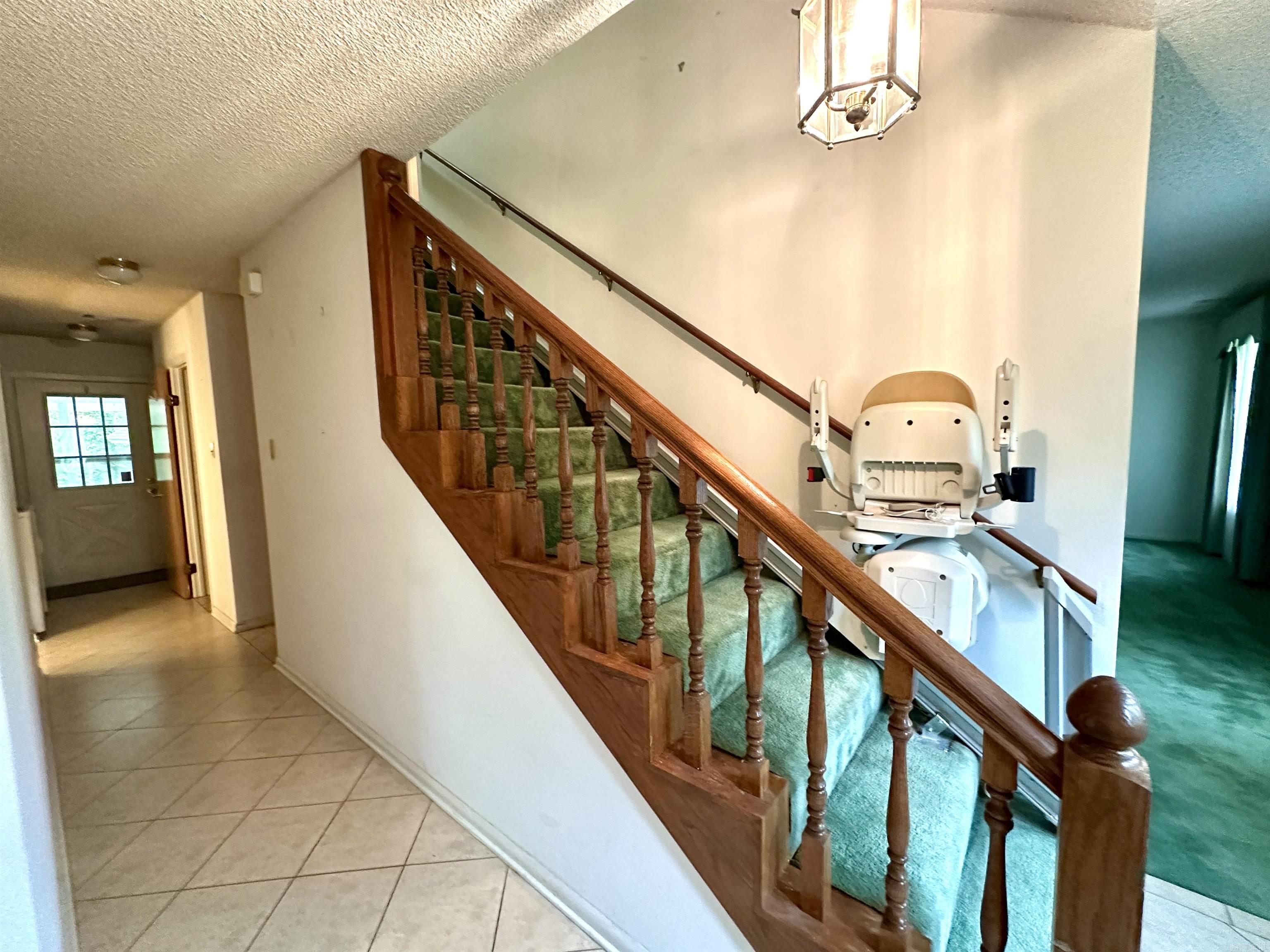 ROYAL OAKS - Residential