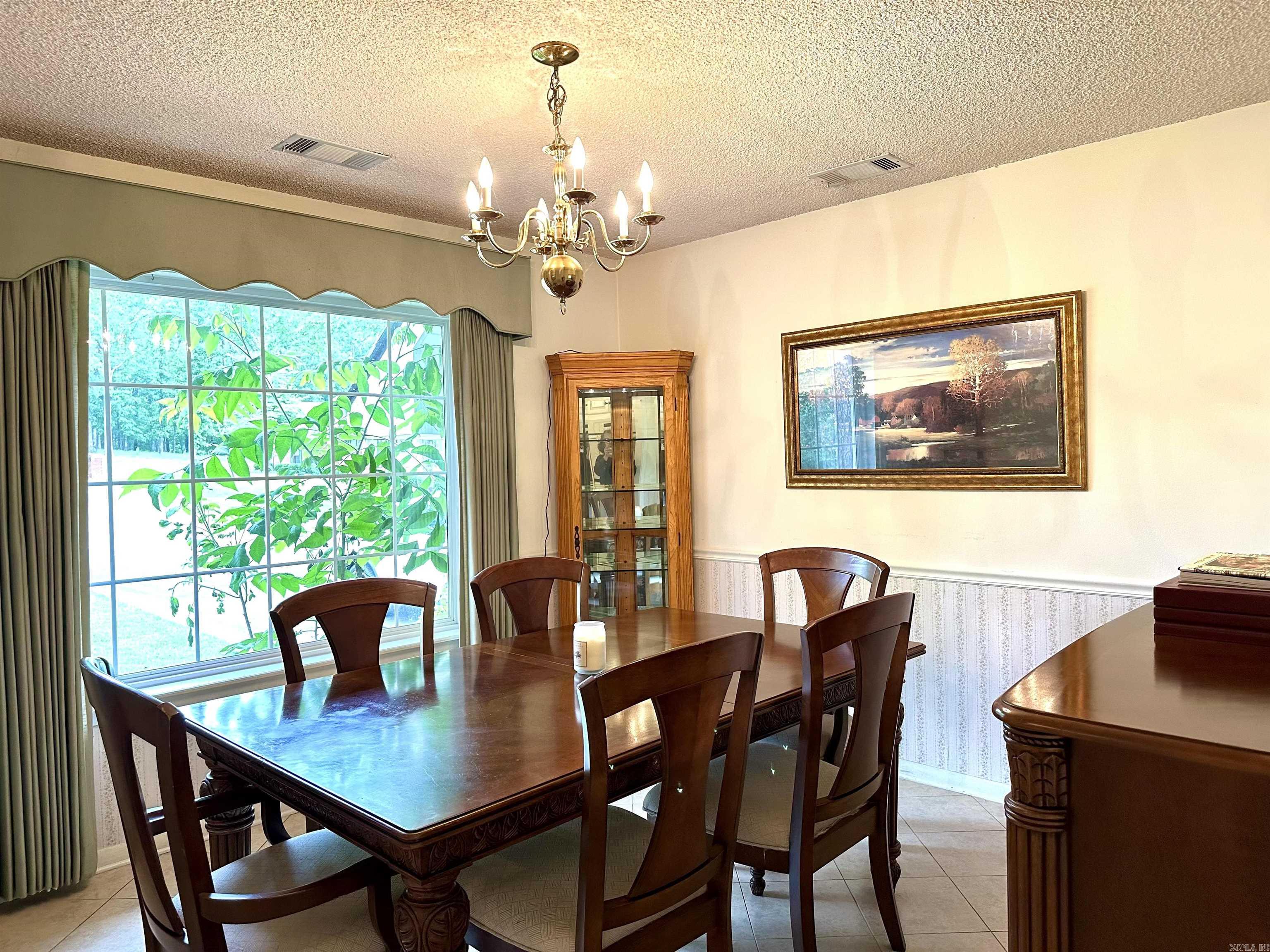 ROYAL OAKS - Residential