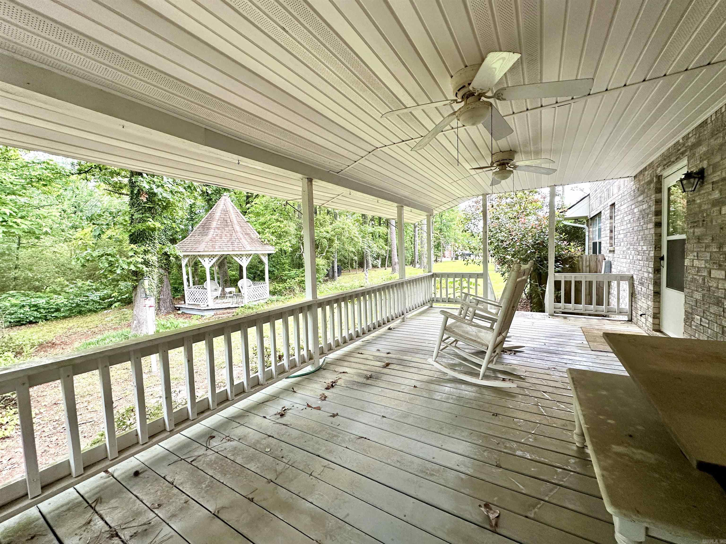 ROYAL OAKS - Residential