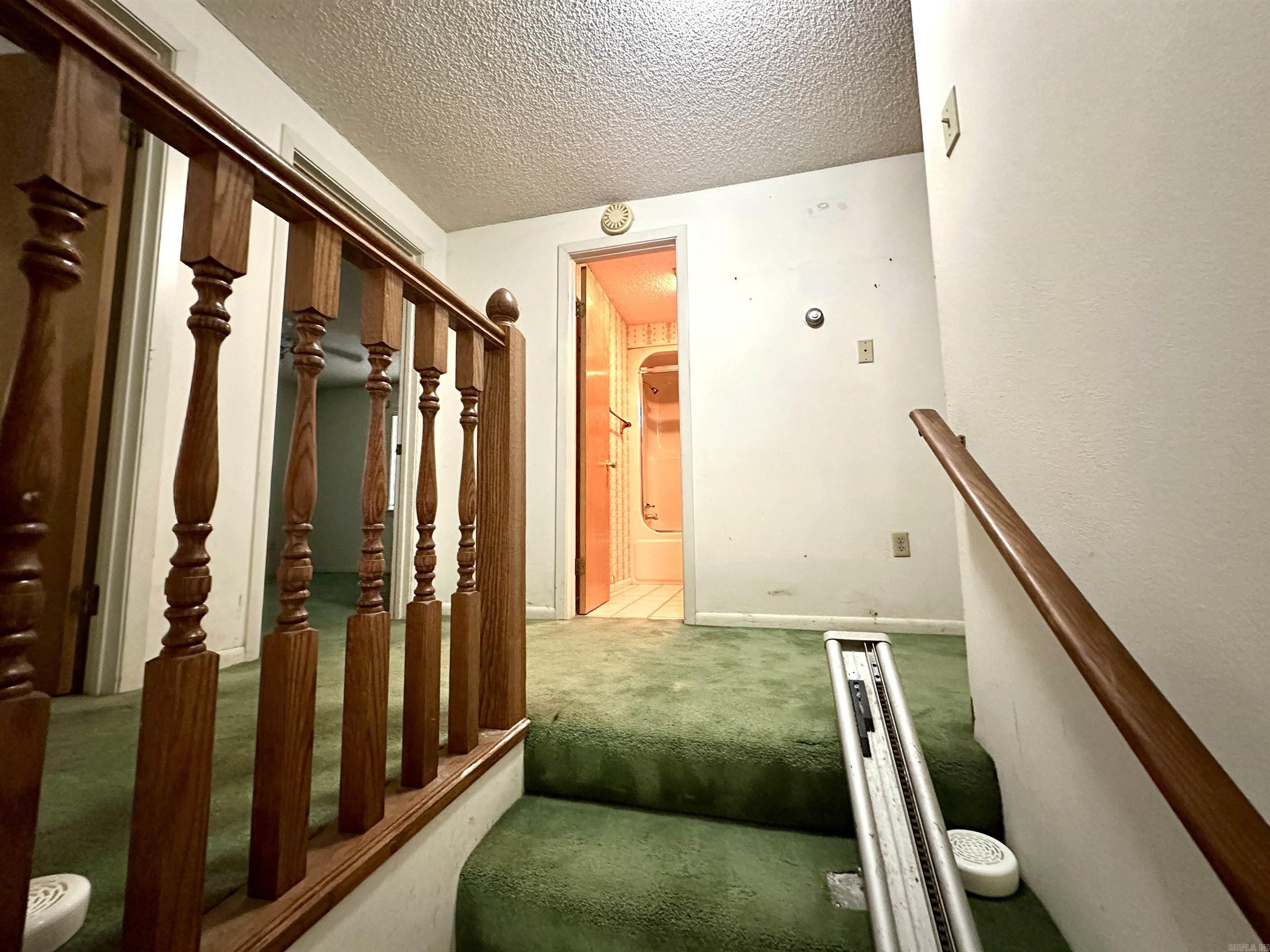 ROYAL OAKS - Residential