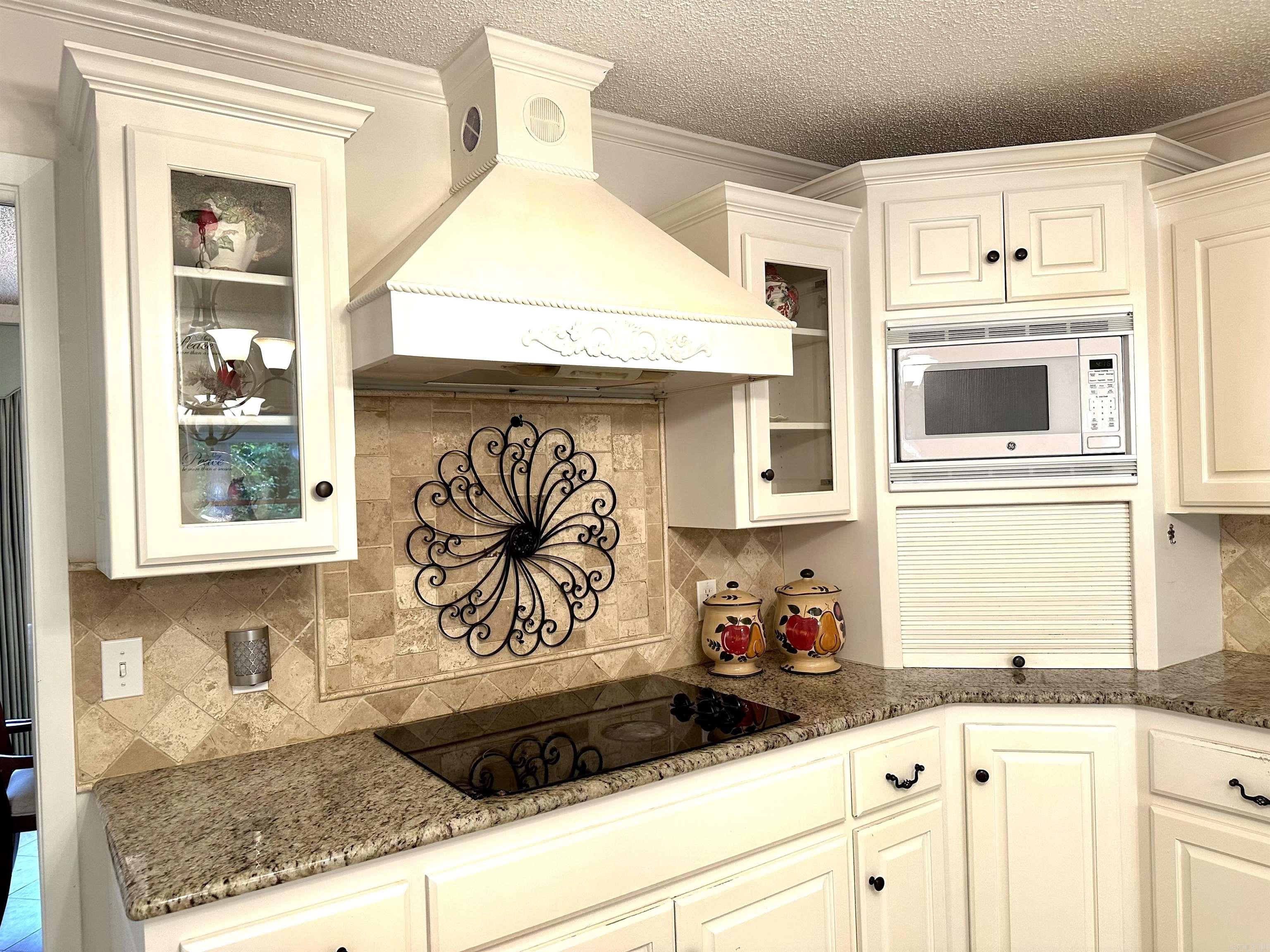 ROYAL OAKS - Residential