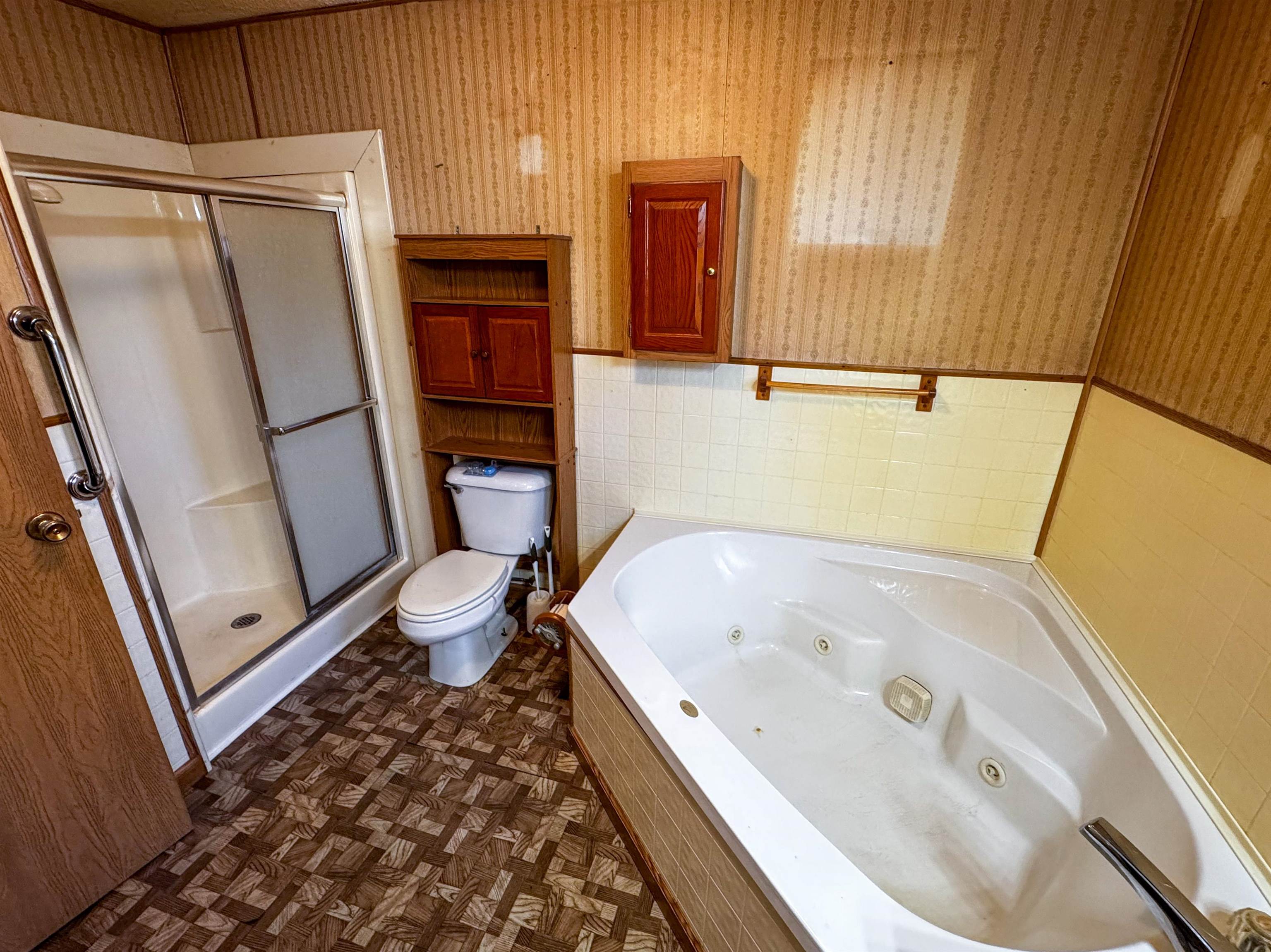 LAKE FORREST ADDN - Residential