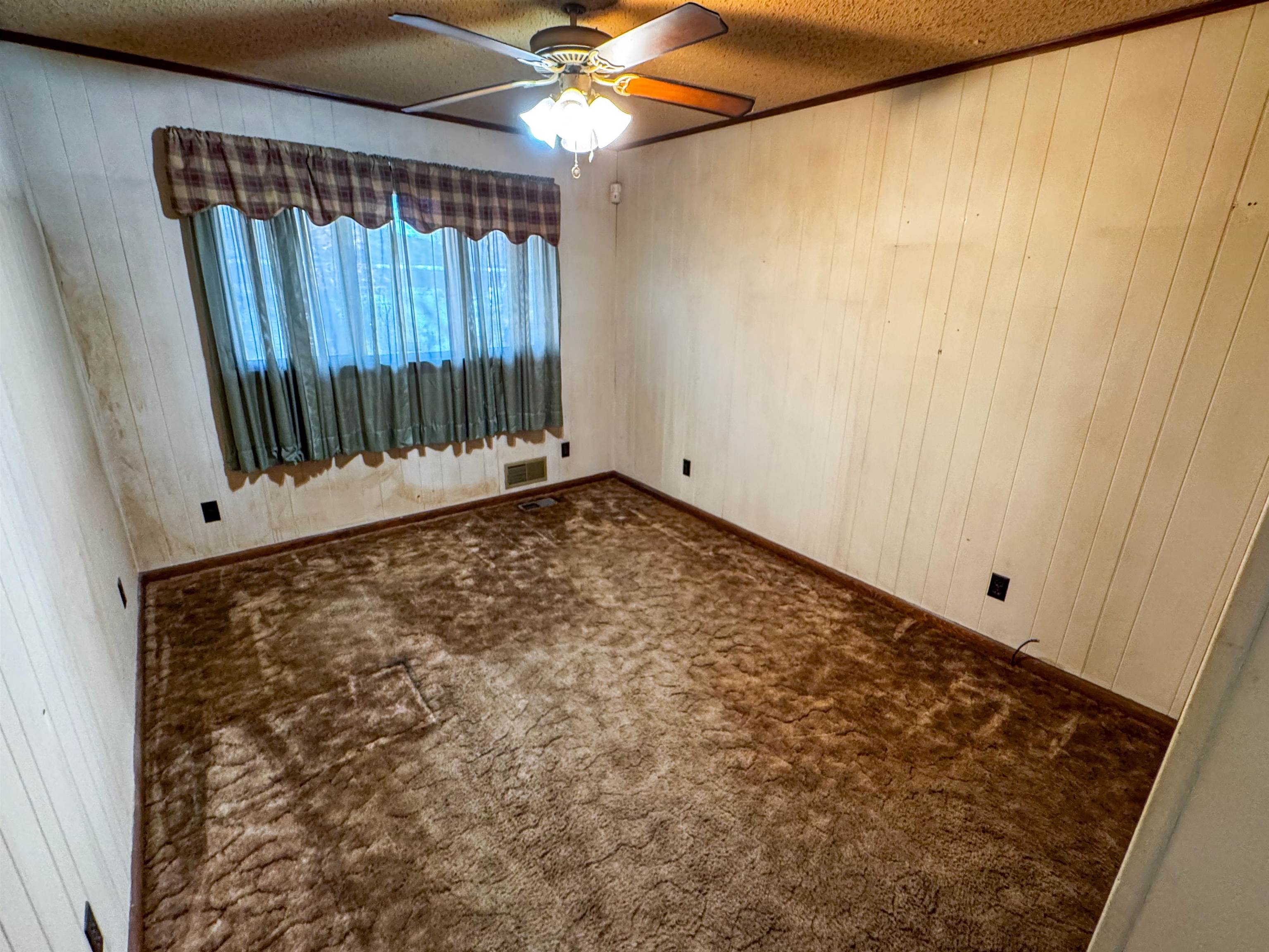 LAKE FORREST ADDN - Residential