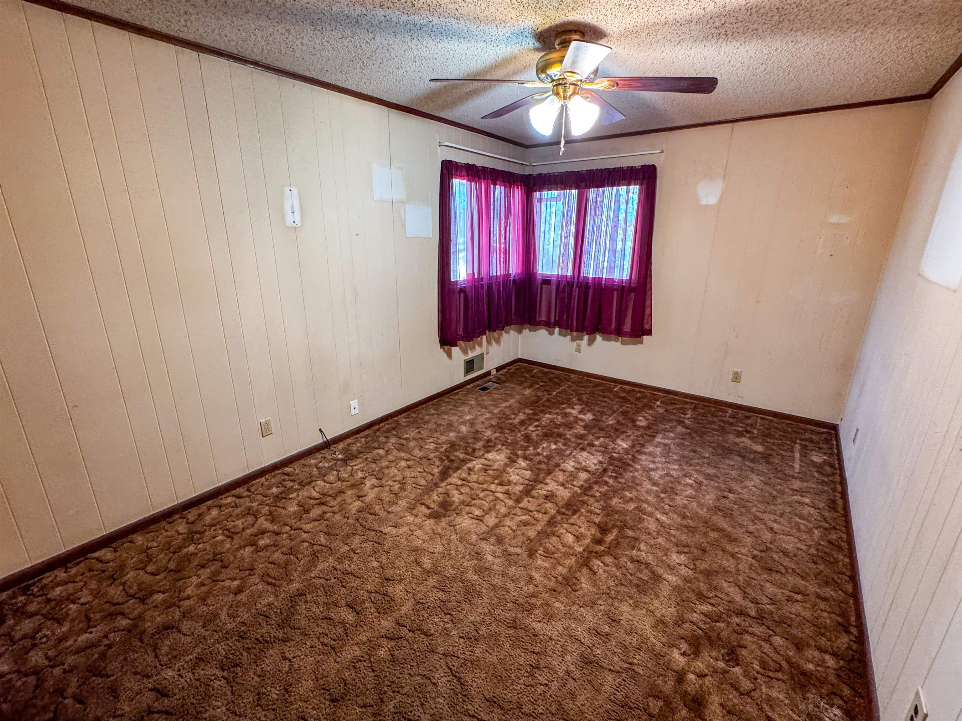 LAKE FORREST ADDN - Residential