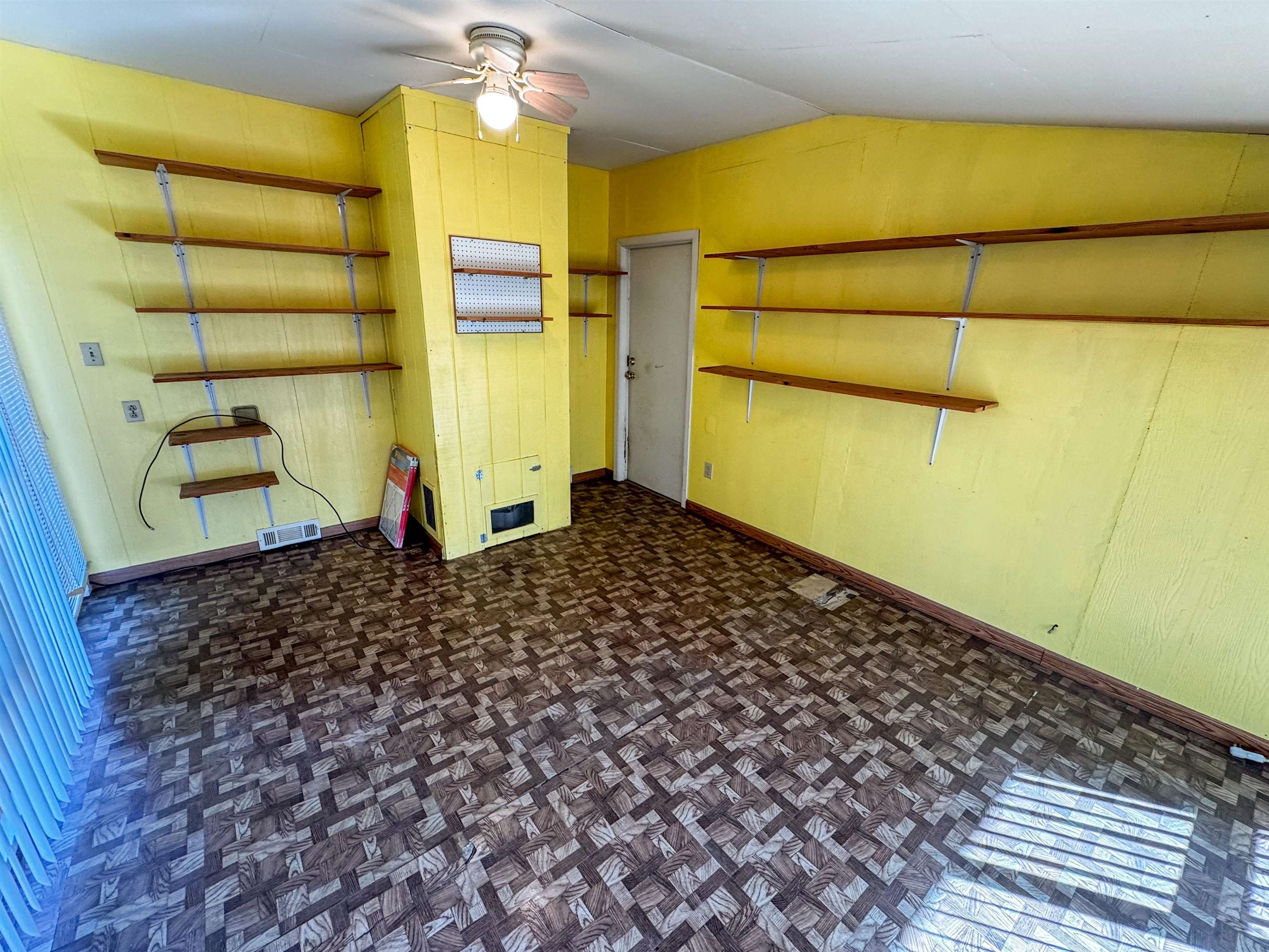 LAKE FORREST ADDN - Residential