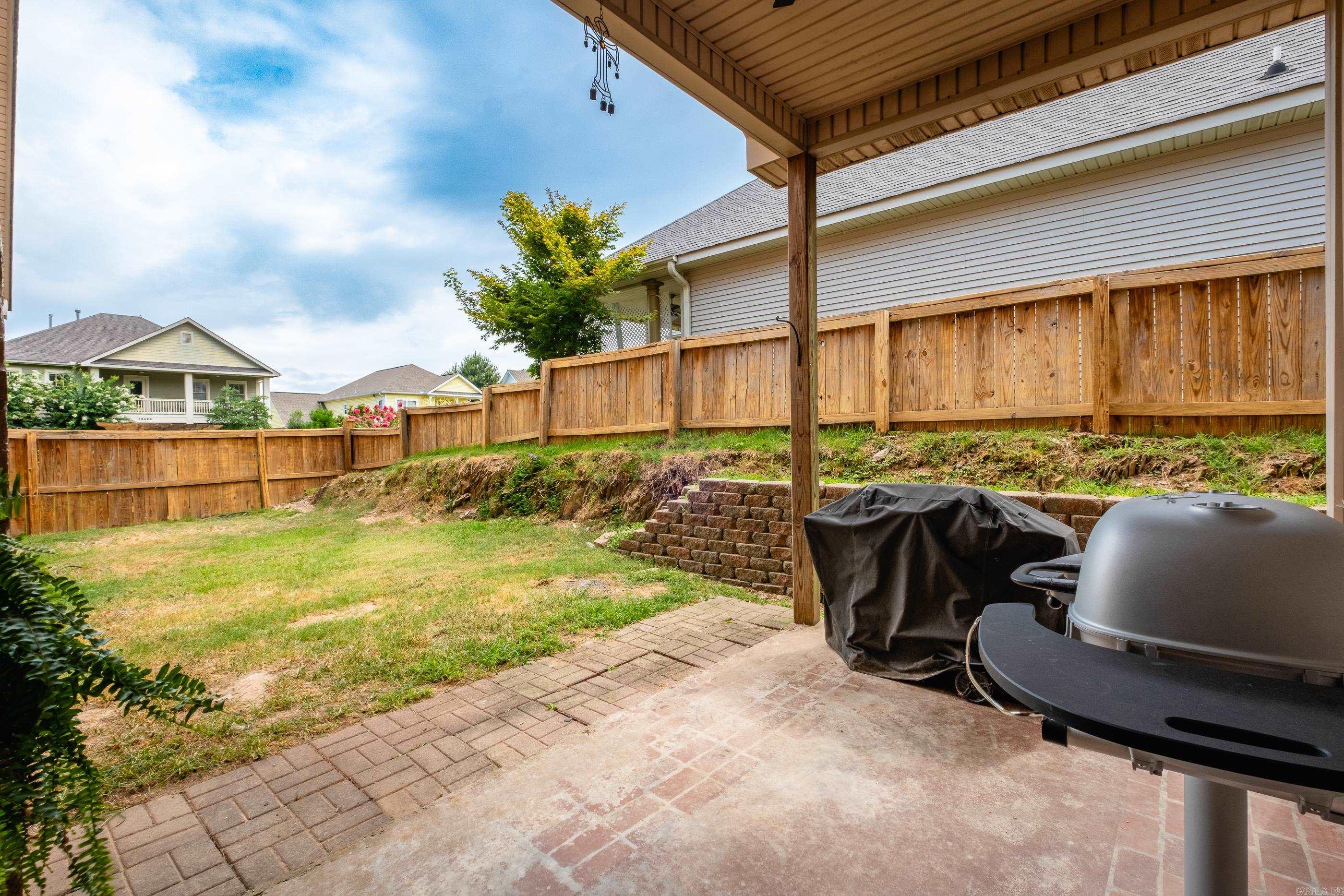 WOODLANDS EDGE - Residential