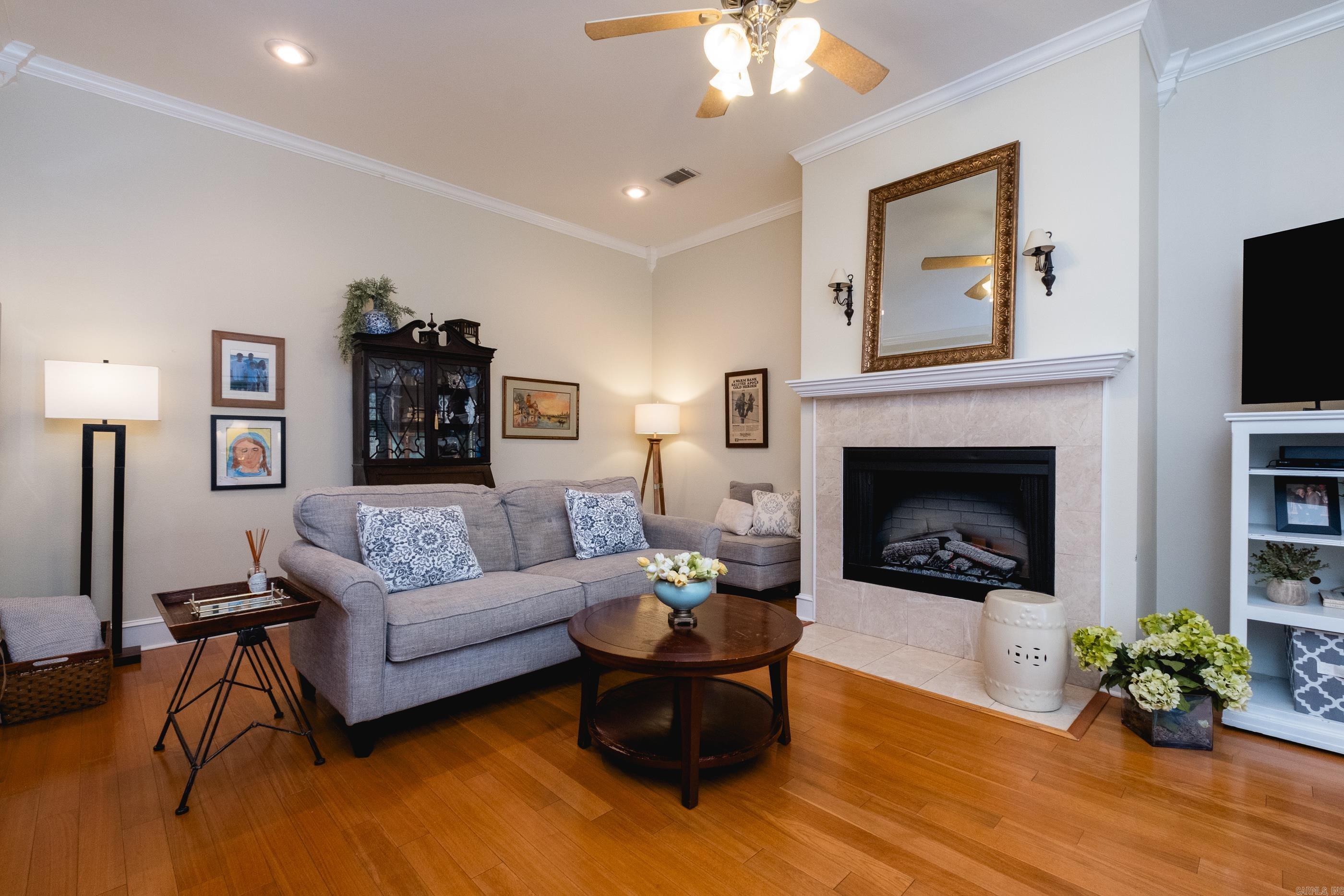 WOODLANDS EDGE - Residential