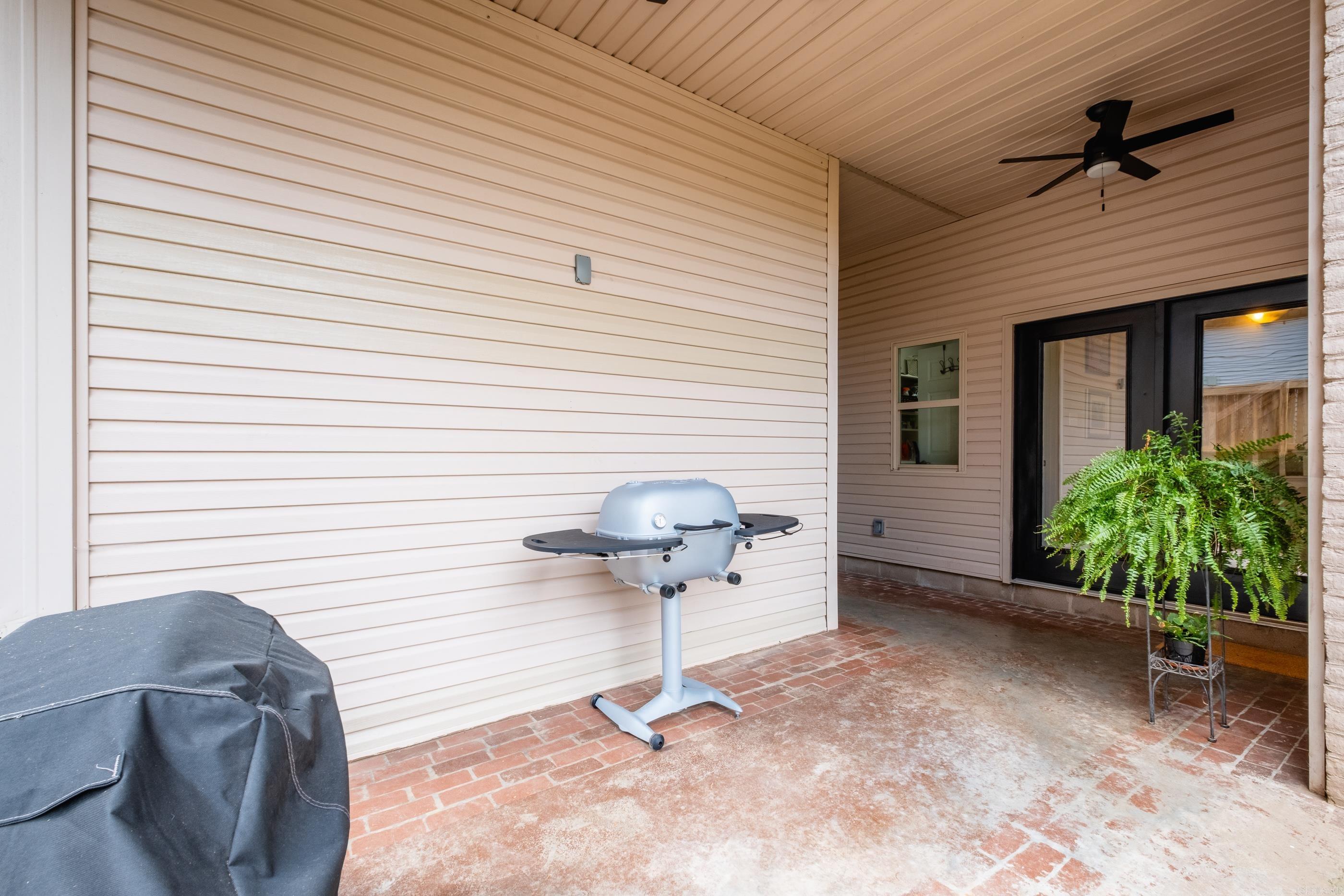 WOODLANDS EDGE - Residential