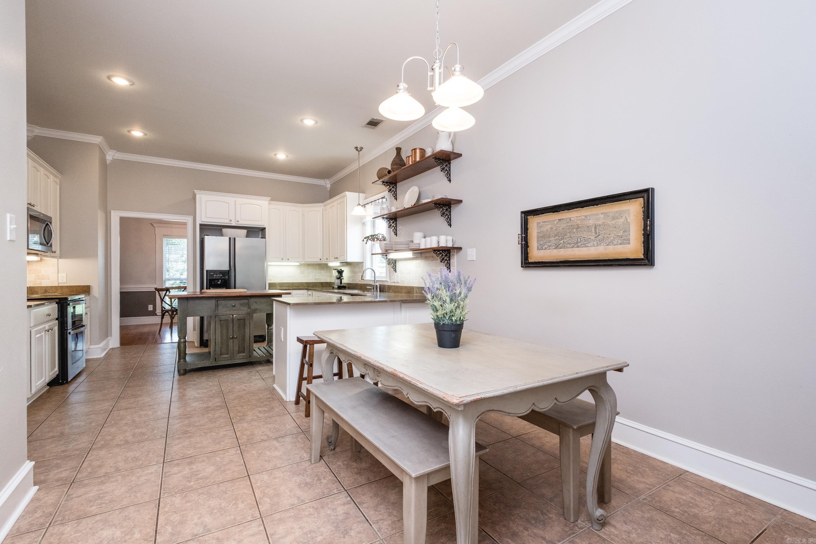 WOODLANDS EDGE - Residential