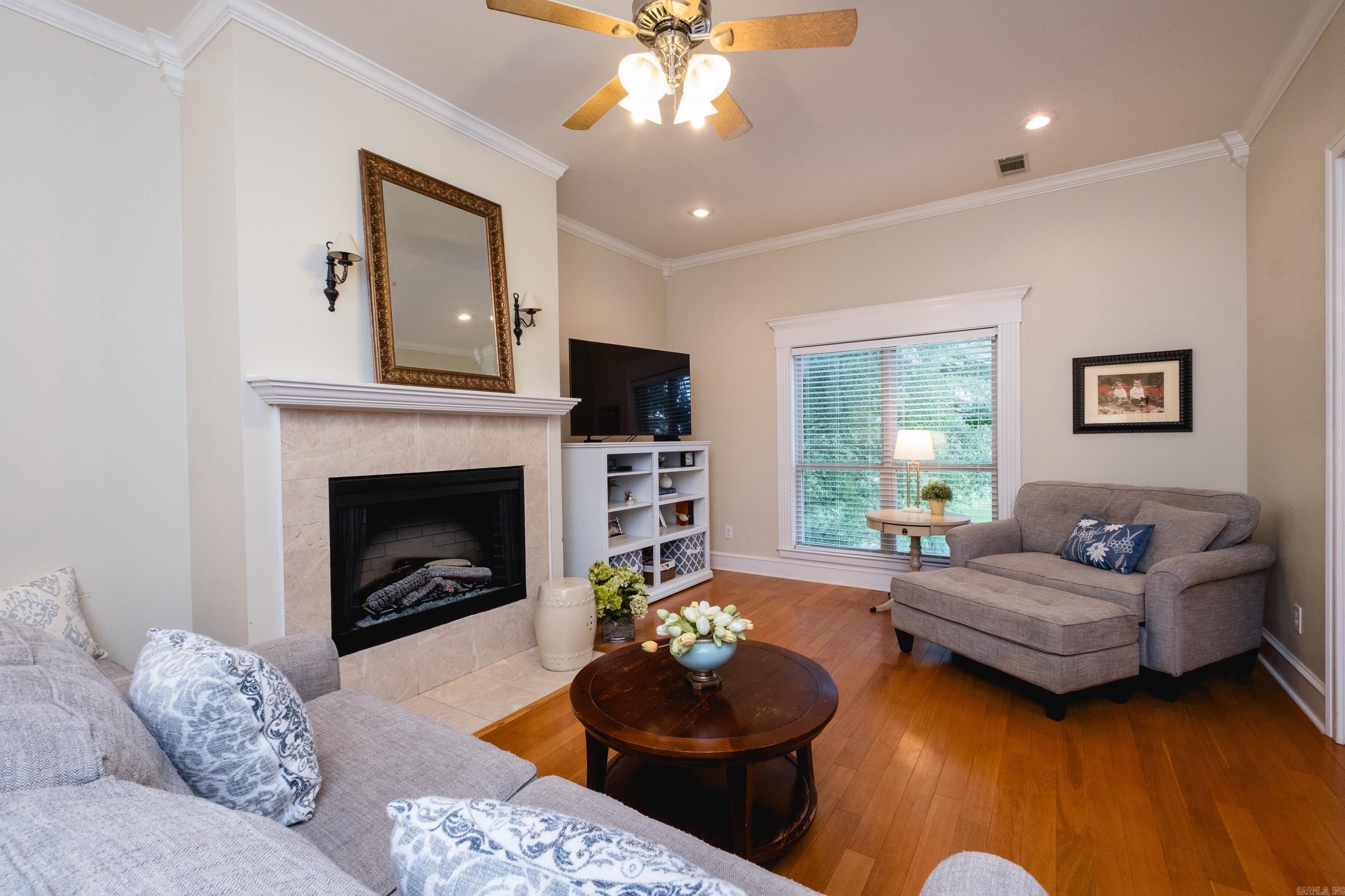 WOODLANDS EDGE - Residential