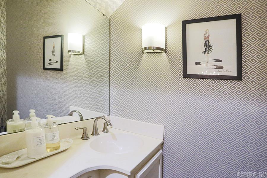 FOXCROFT SQUARE HPR - Residential