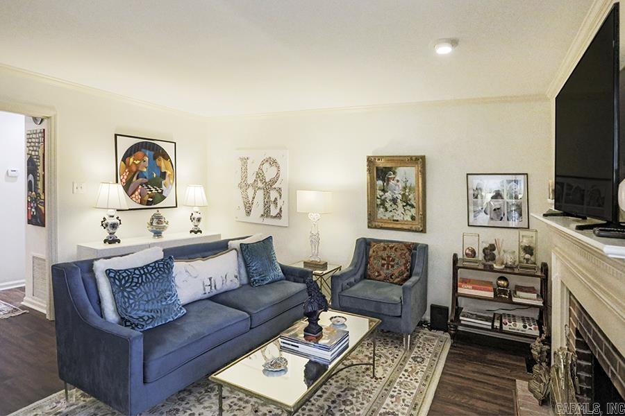 FOXCROFT SQUARE HPR - Residential