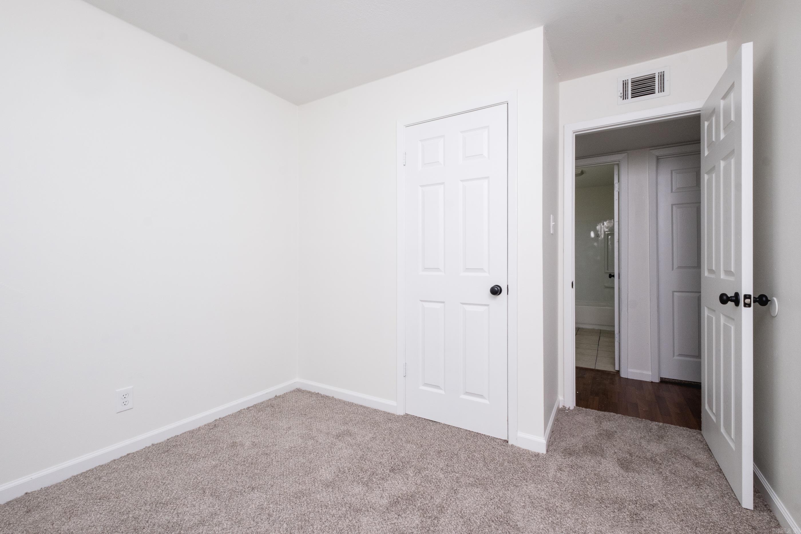 EASTWOOD - Residential