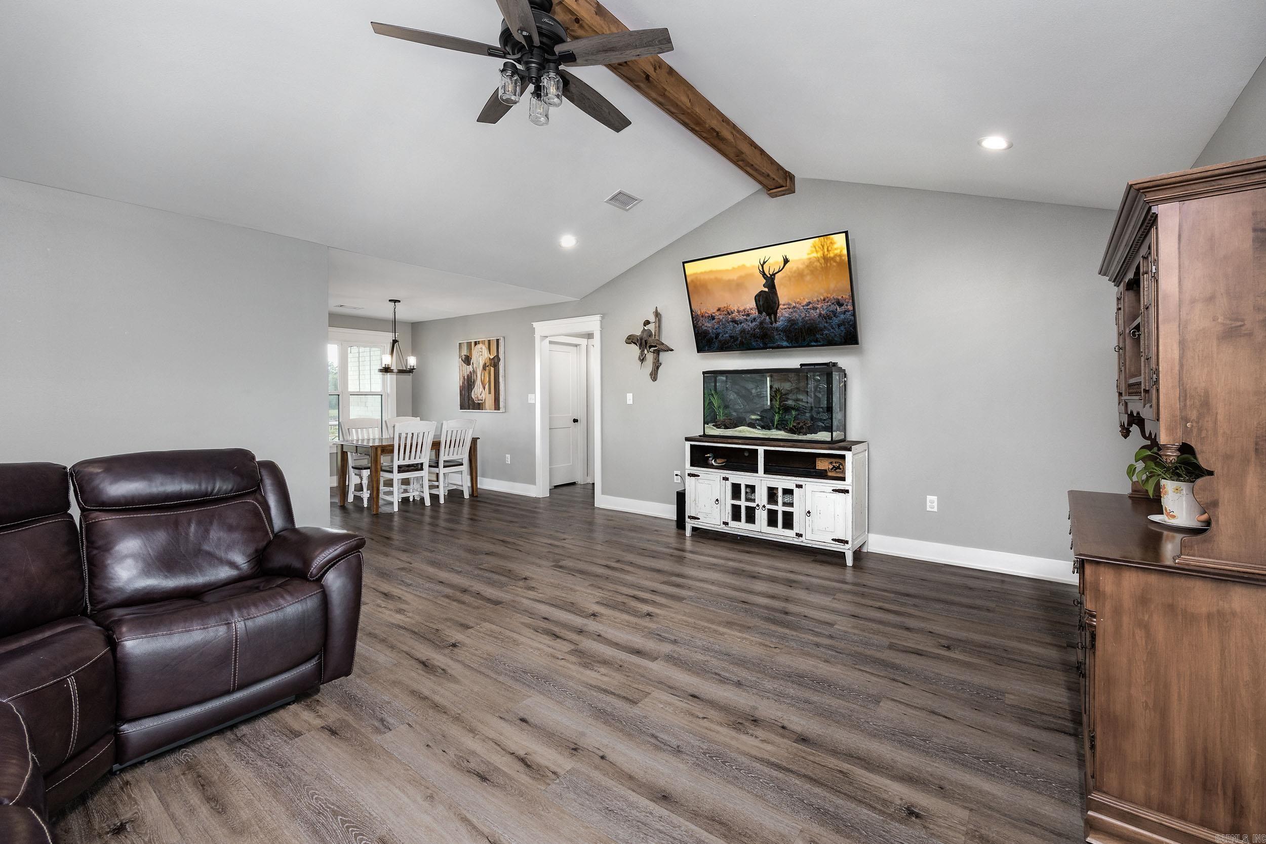 DOVE CREEK - Residential