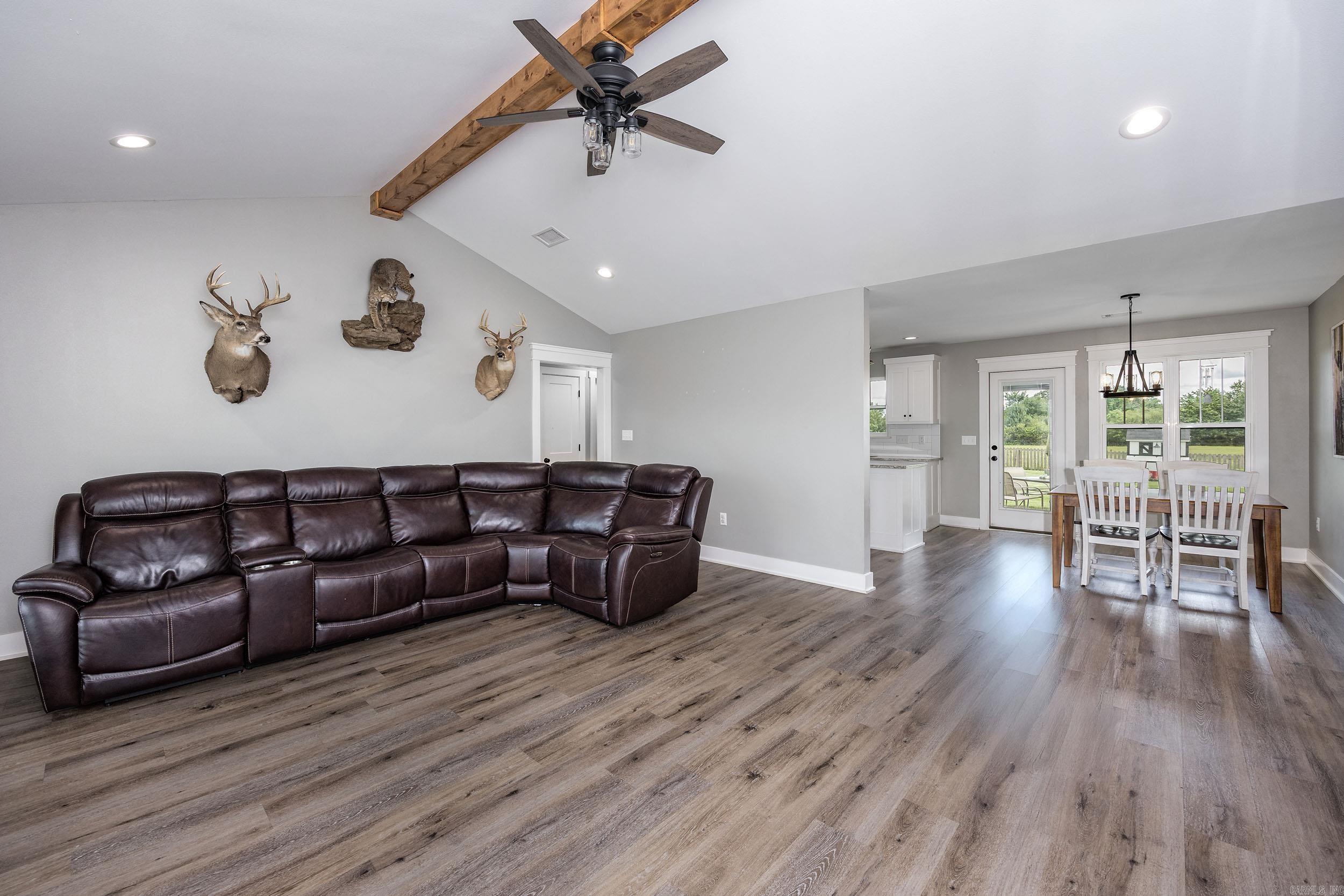 DOVE CREEK - Residential