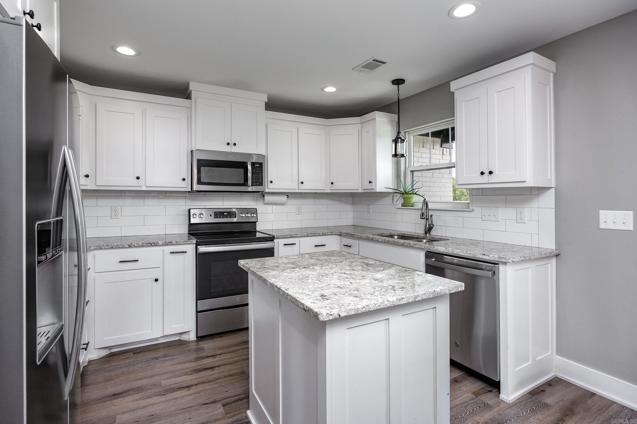 DOVE CREEK - Residential