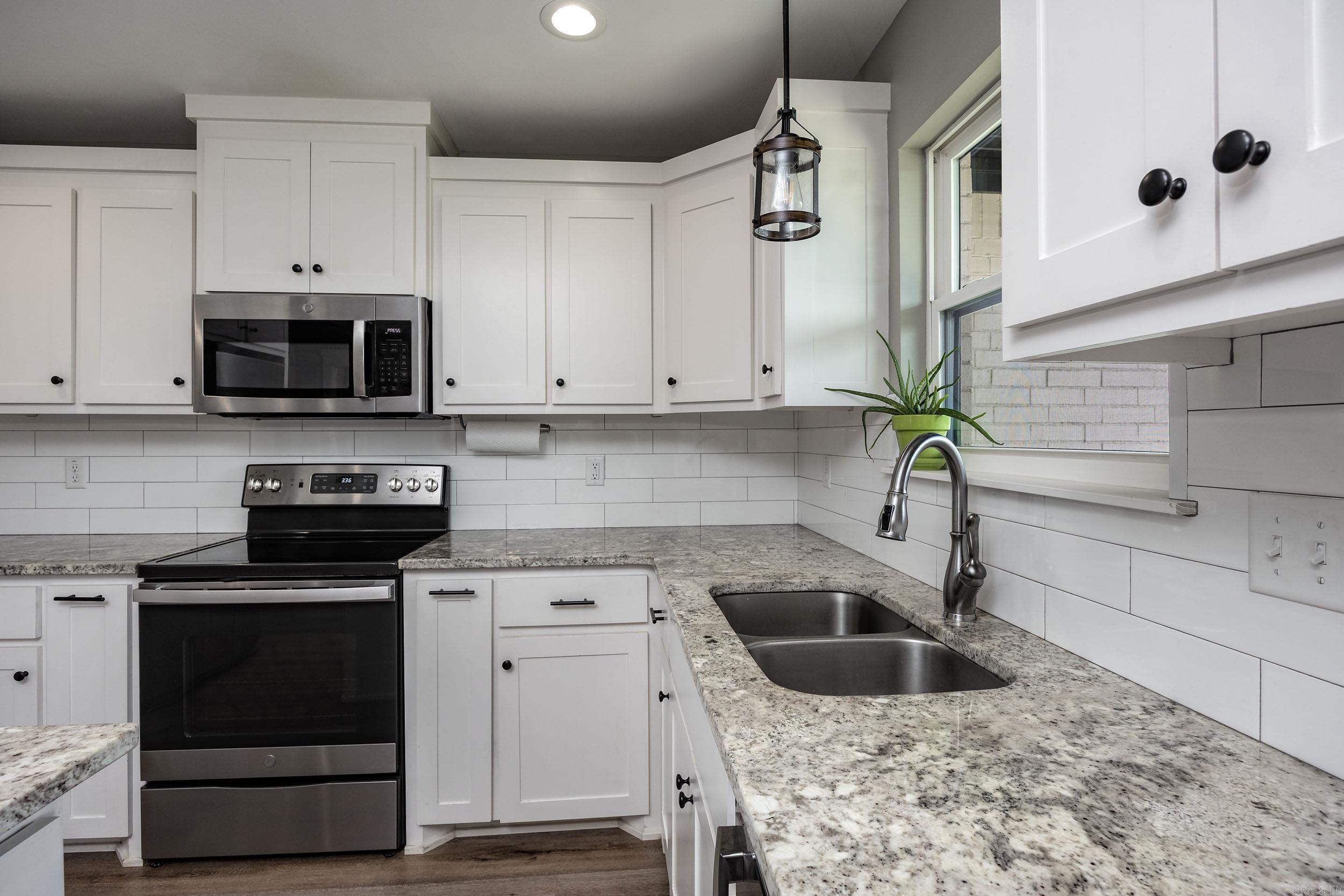 DOVE CREEK - Residential