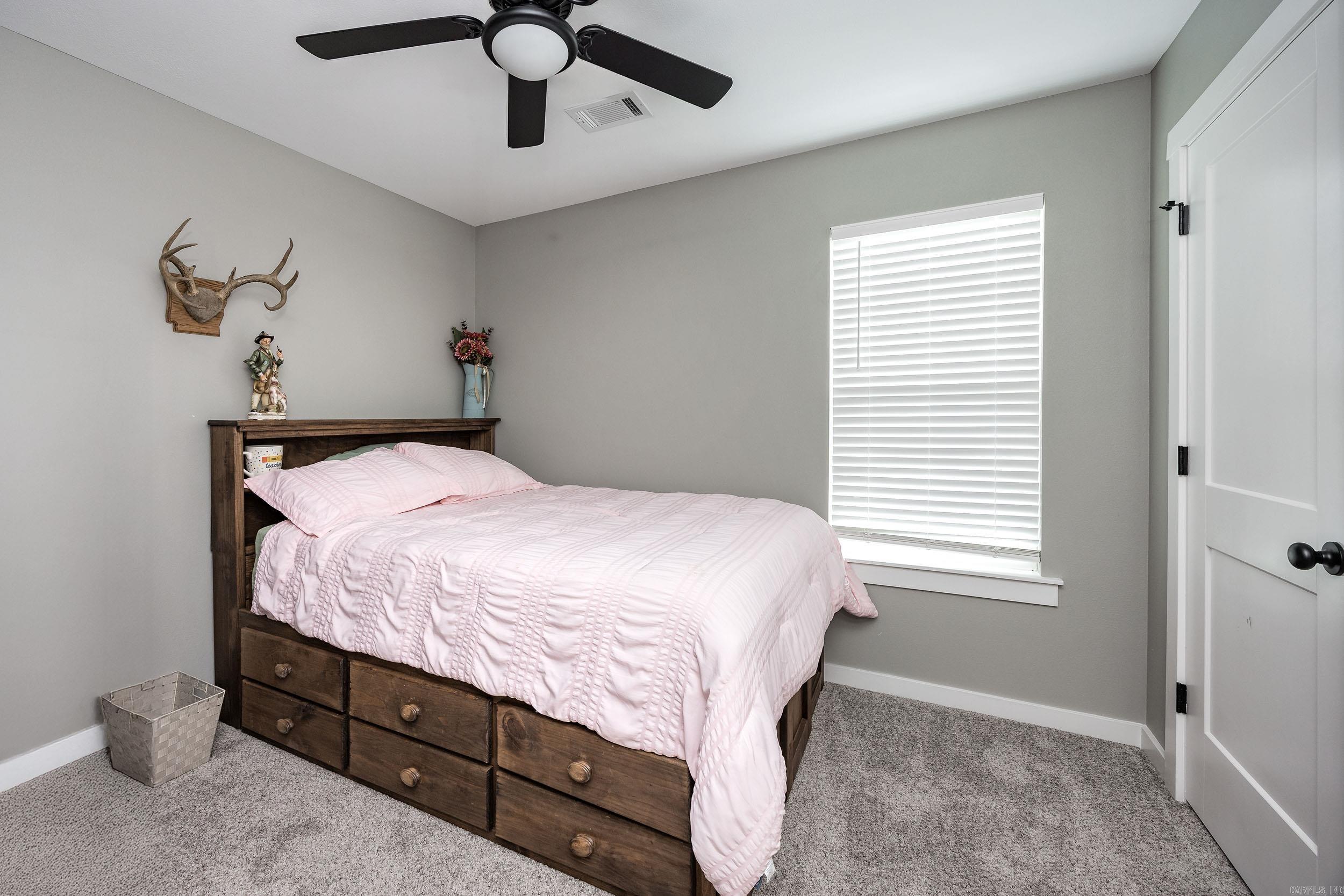 DOVE CREEK - Residential