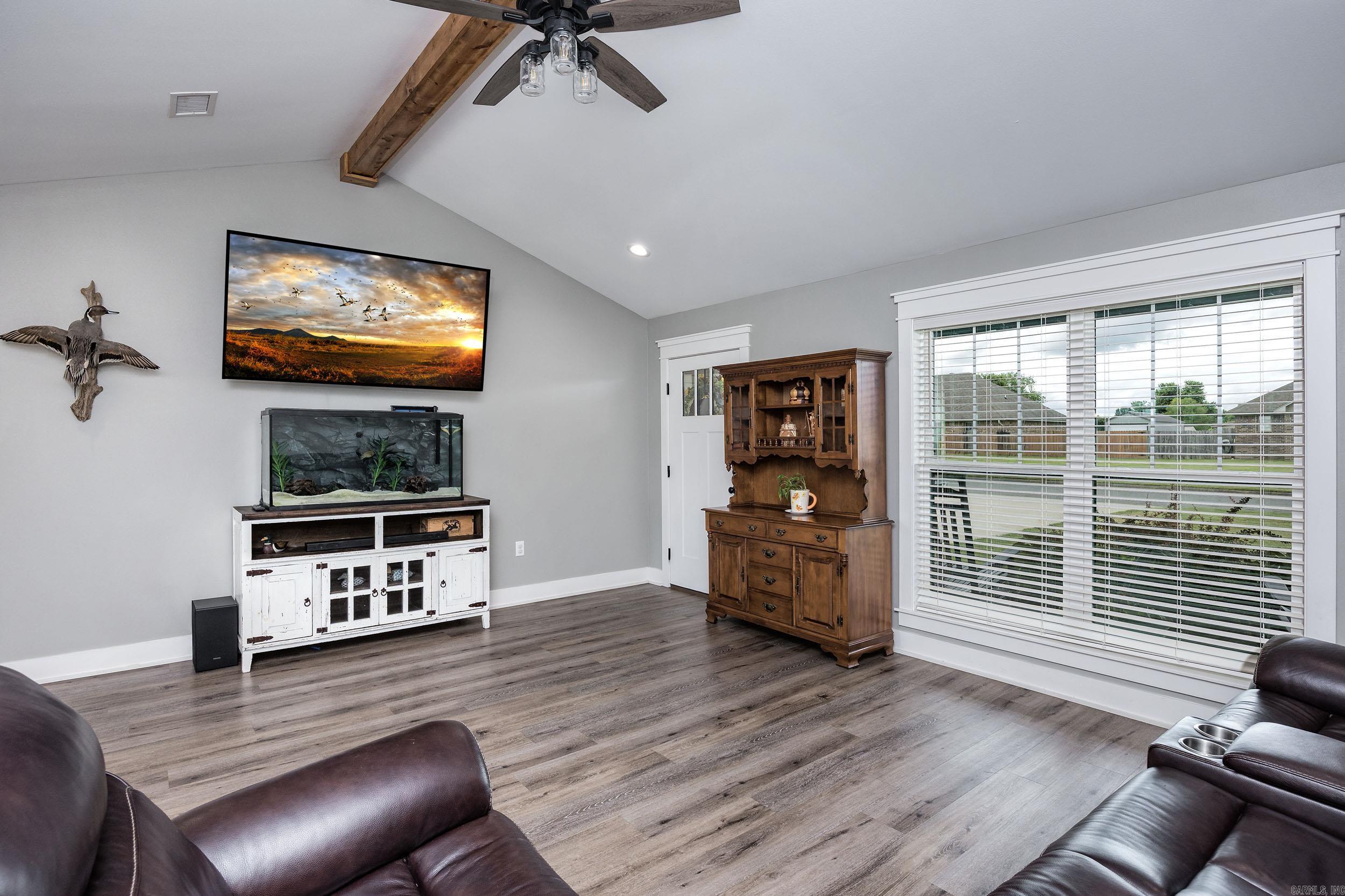 DOVE CREEK - Residential