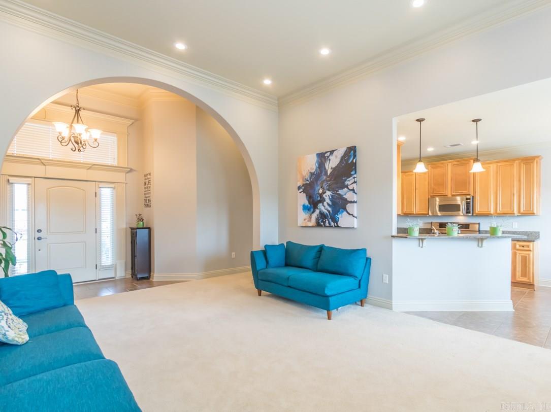 COUNTRY CLUB OF ARK THE - Residential Lease