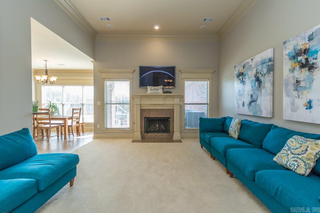 COUNTRY CLUB OF ARK THE - Residential Lease