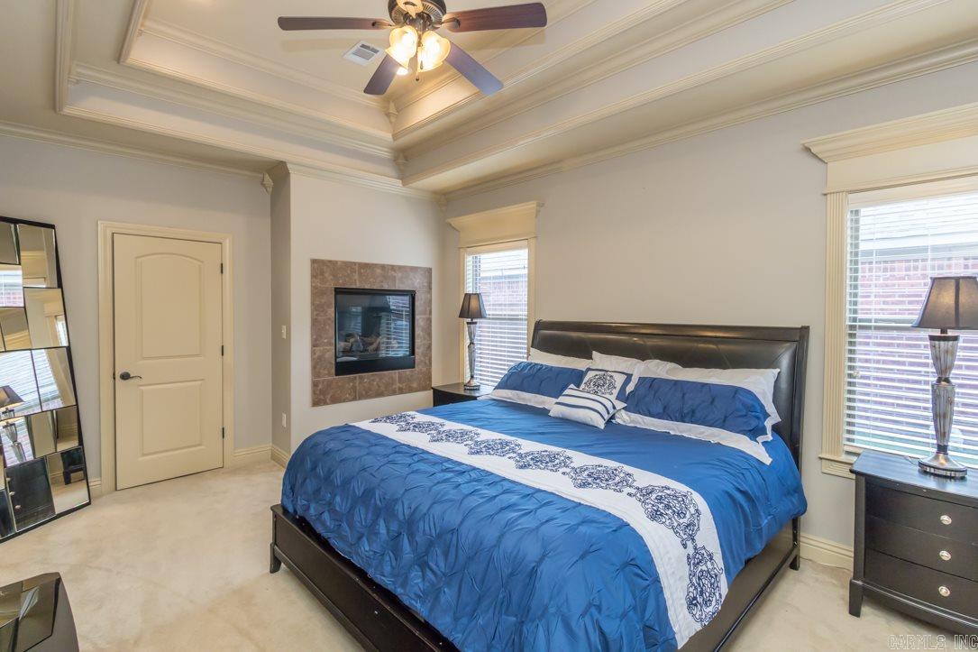 COUNTRY CLUB OF ARK THE - Residential Lease