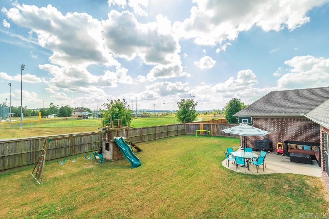 COUNTRY CLUB OF ARK THE - Residential Lease