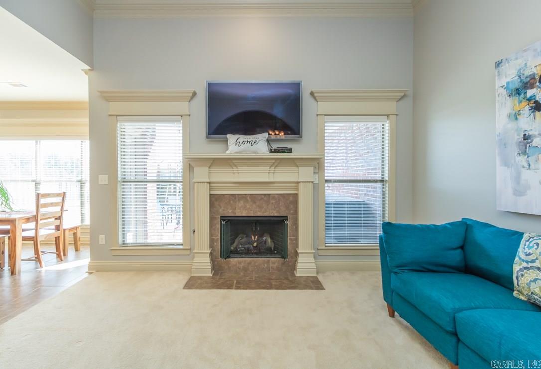 COUNTRY CLUB OF ARK THE - Residential Lease