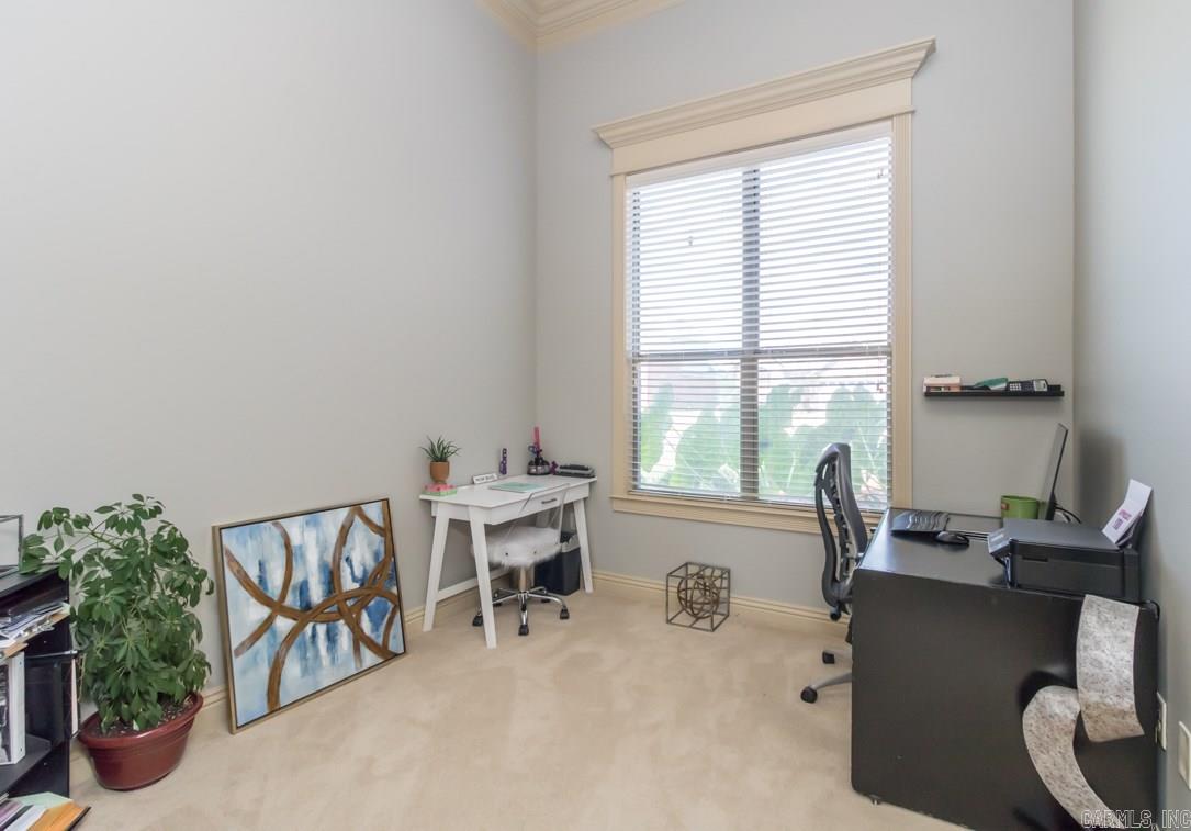 COUNTRY CLUB OF ARK THE - Residential Lease