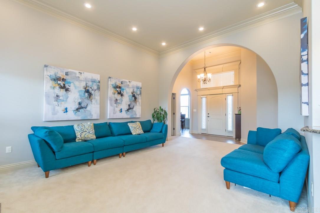 COUNTRY CLUB OF ARK THE - Residential Lease