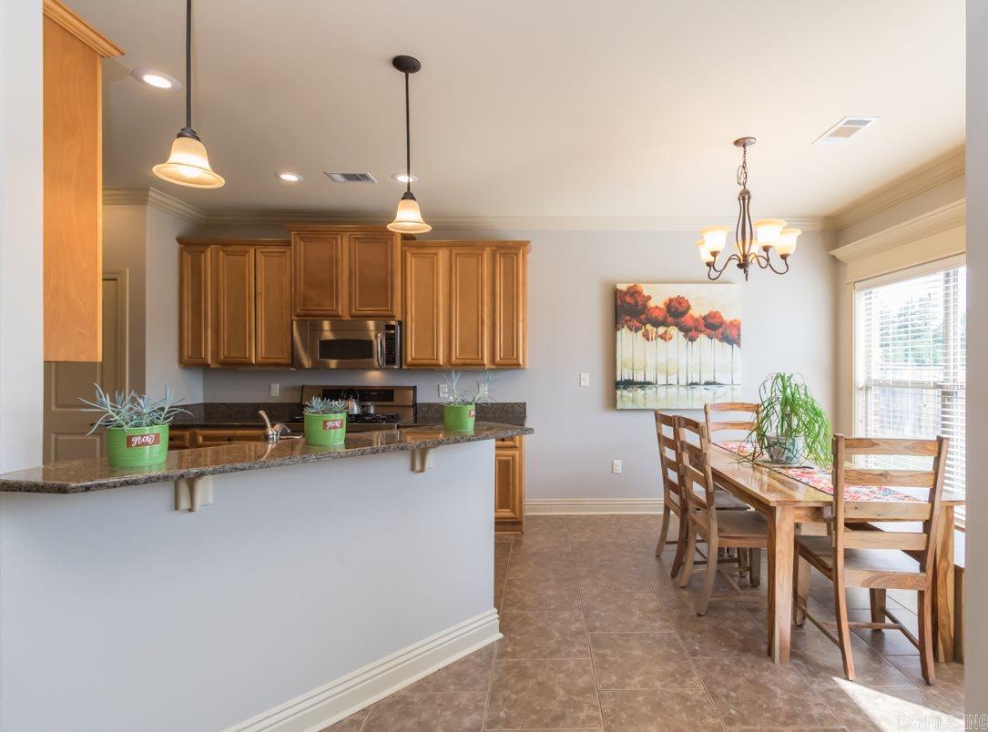 COUNTRY CLUB OF ARK THE - Residential Lease