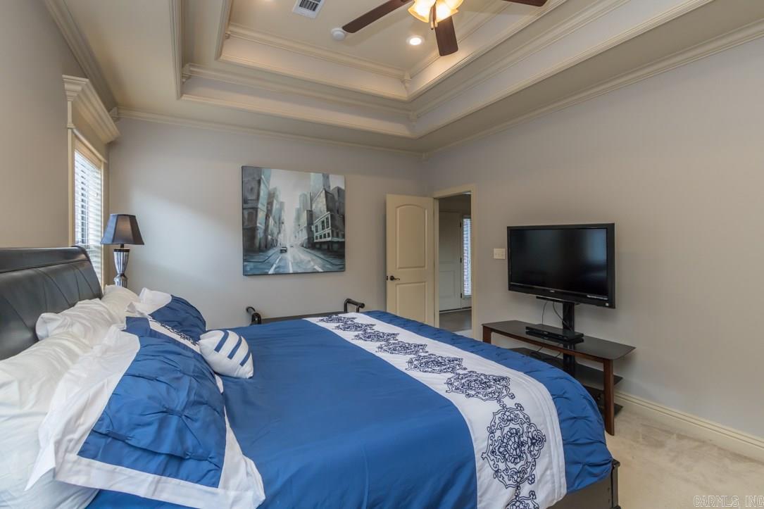 COUNTRY CLUB OF ARK THE - Residential Lease