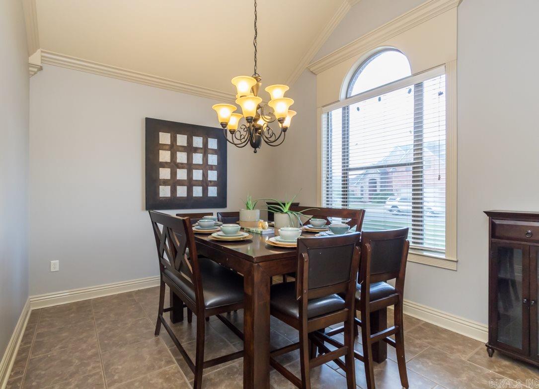 COUNTRY CLUB OF ARK THE - Residential Lease