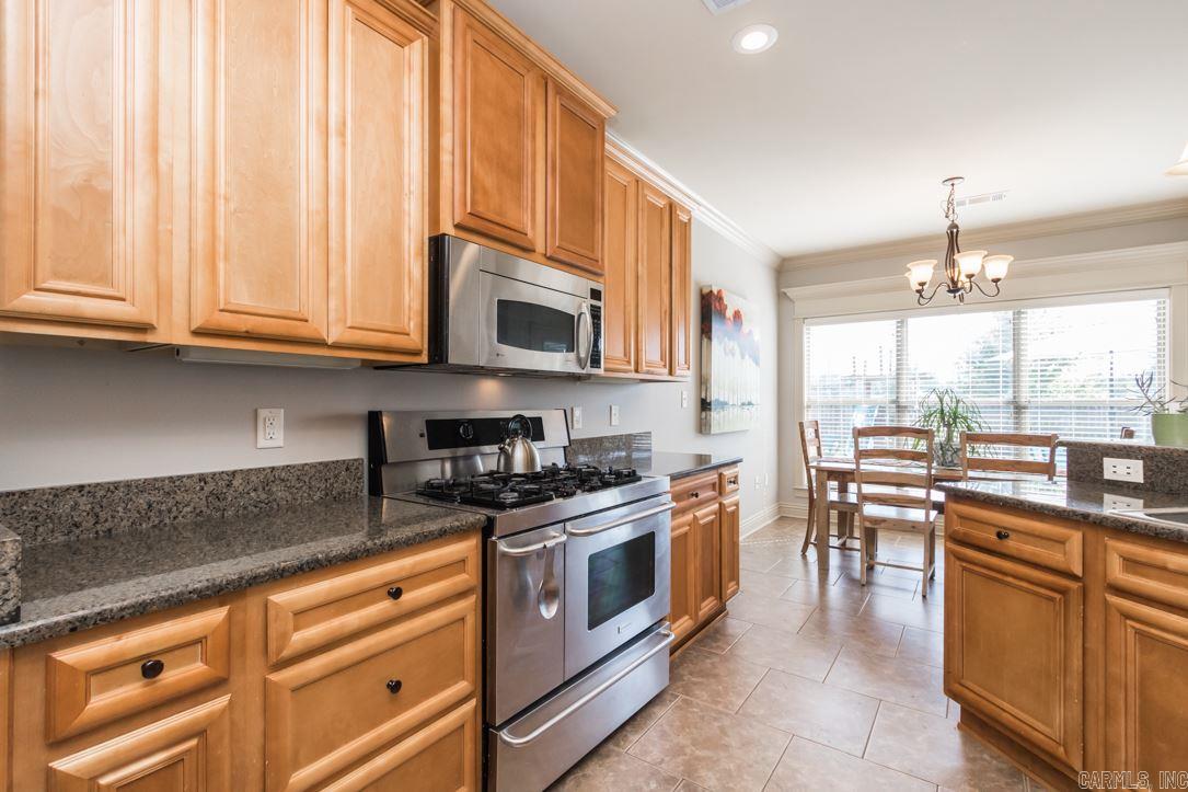 COUNTRY CLUB OF ARK THE - Residential Lease