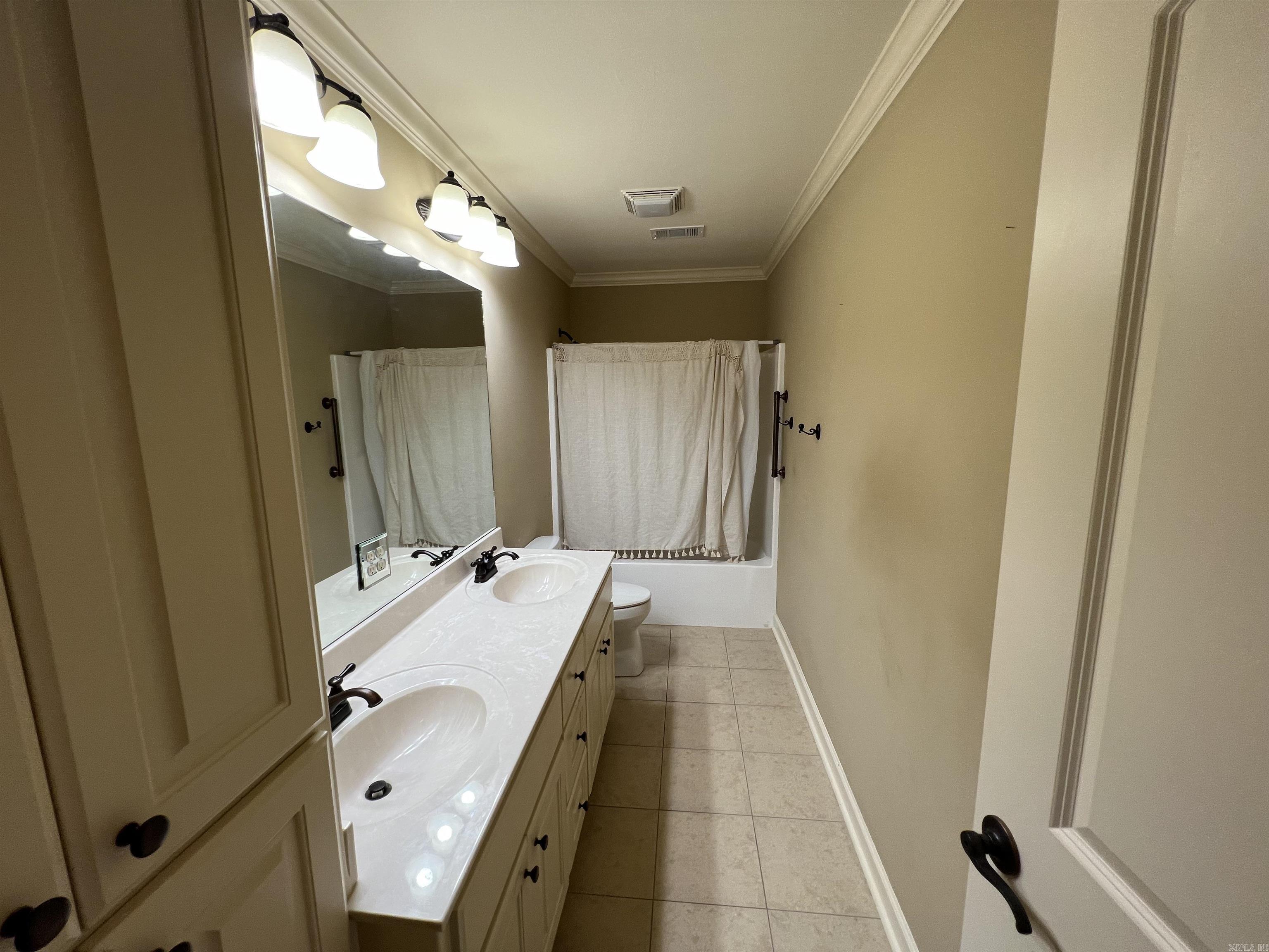 WATERS EDGE - Residential Lease