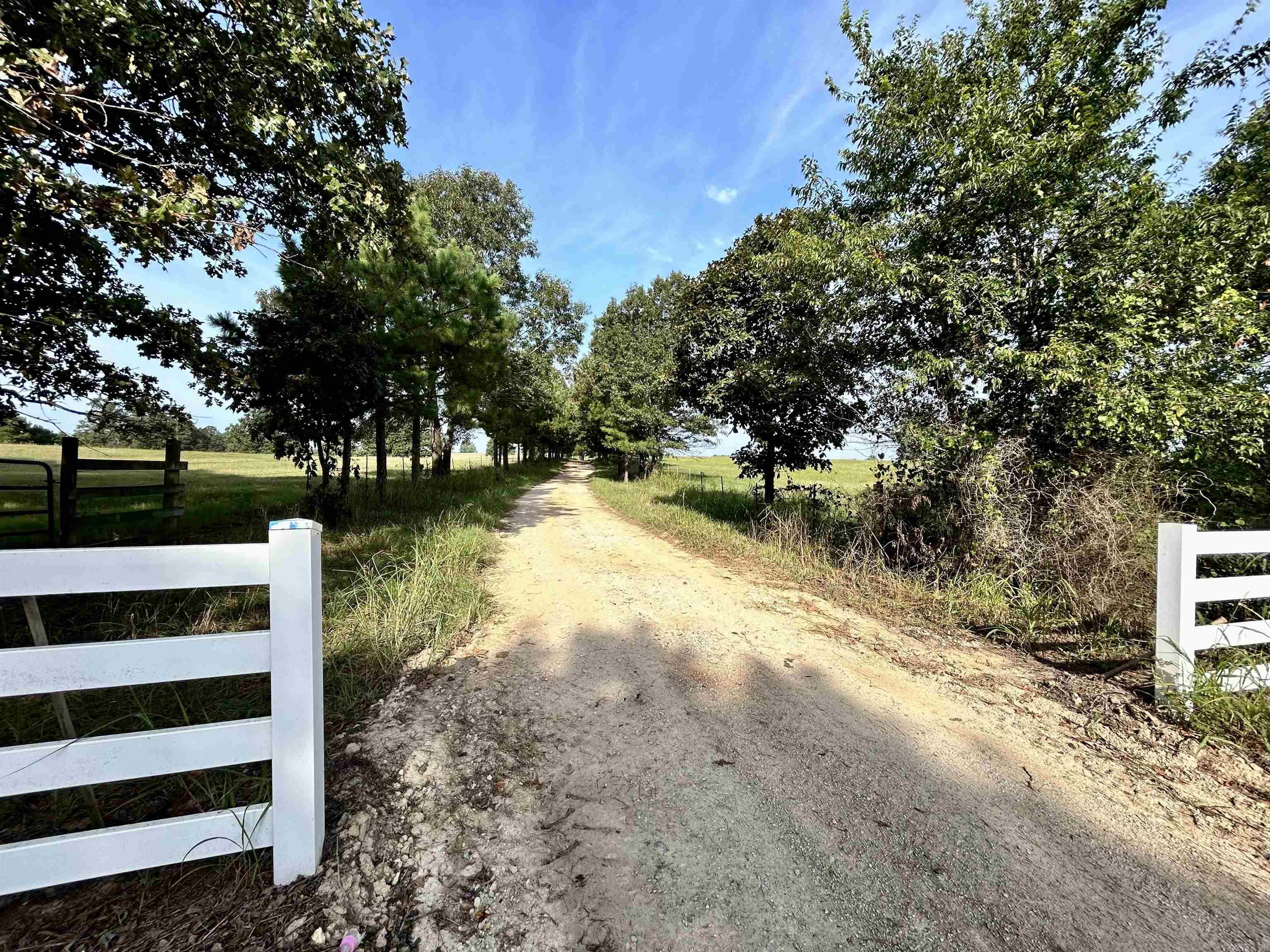 Metes &amp; Bounds - Residential