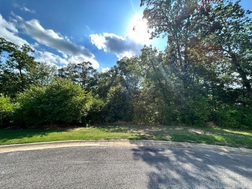 VIEW-T-FUL! Reward yourself with unlimited PLAYTIME on an 18 hole golf course when you build your DREAM HOME on your DREAM LOT! Overlooking Hole 5 Tee Box and Hole 7 Fairway on the Course at Eagle Mountain this property conveniently adjoins the cart path, is a golf cart ride away from the club house and is located in a cul-de-sac. Let your builder construct a home of outstanding merit on this rare lot that located within minutes from Batesville.