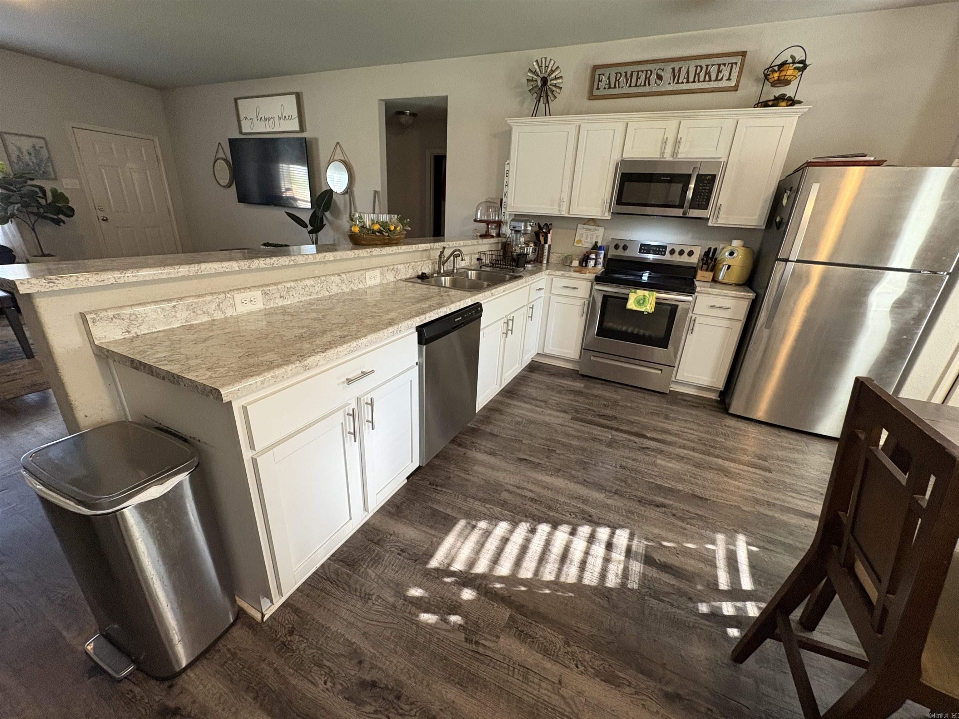 MEADOWS EDGE - Residential