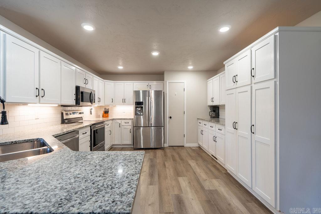 EDGEWATER COVE - Residential