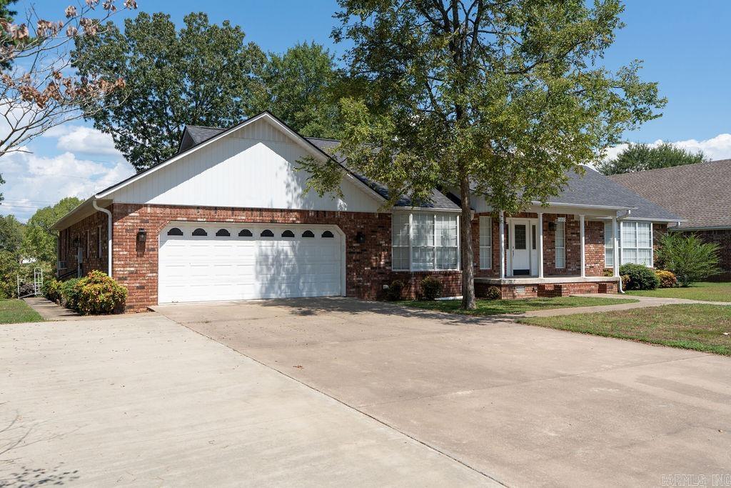 EDGEWATER COVE - Residential