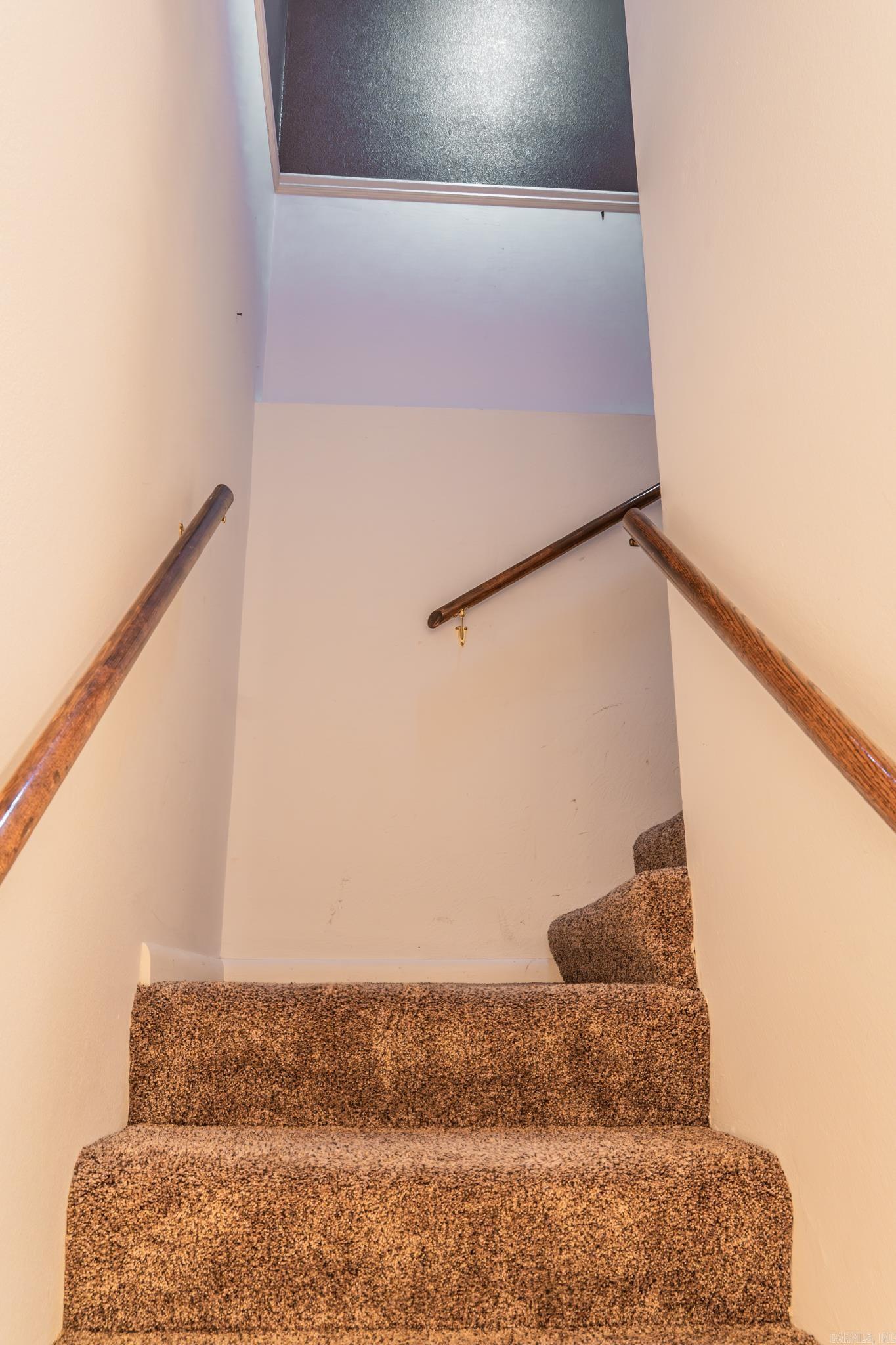 VALENCIA COURTS - Residential