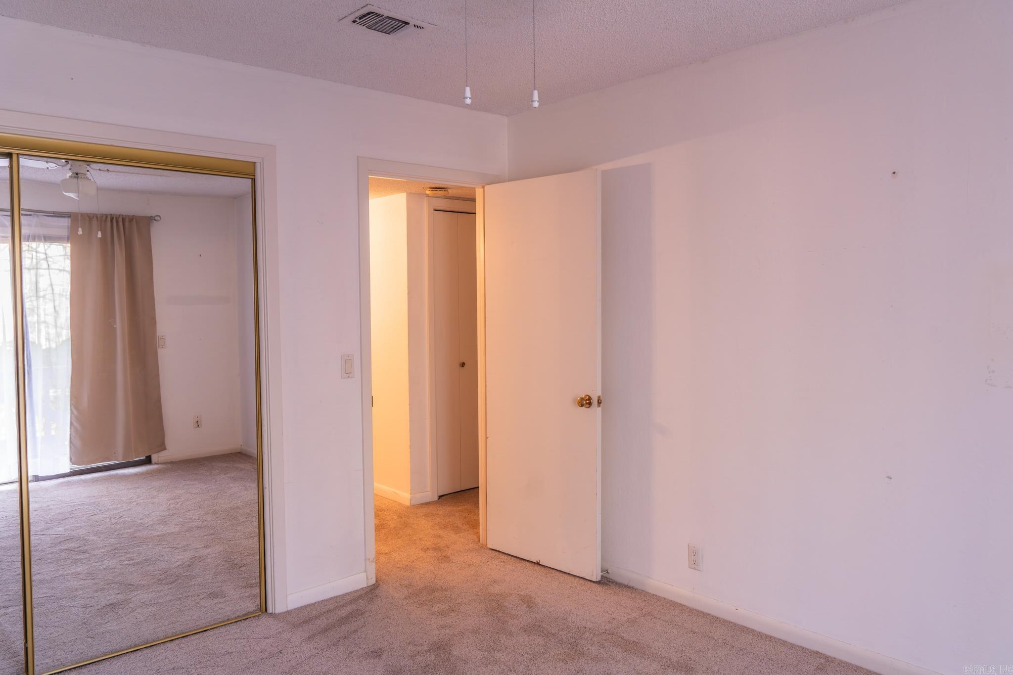 VALENCIA COURTS - Residential