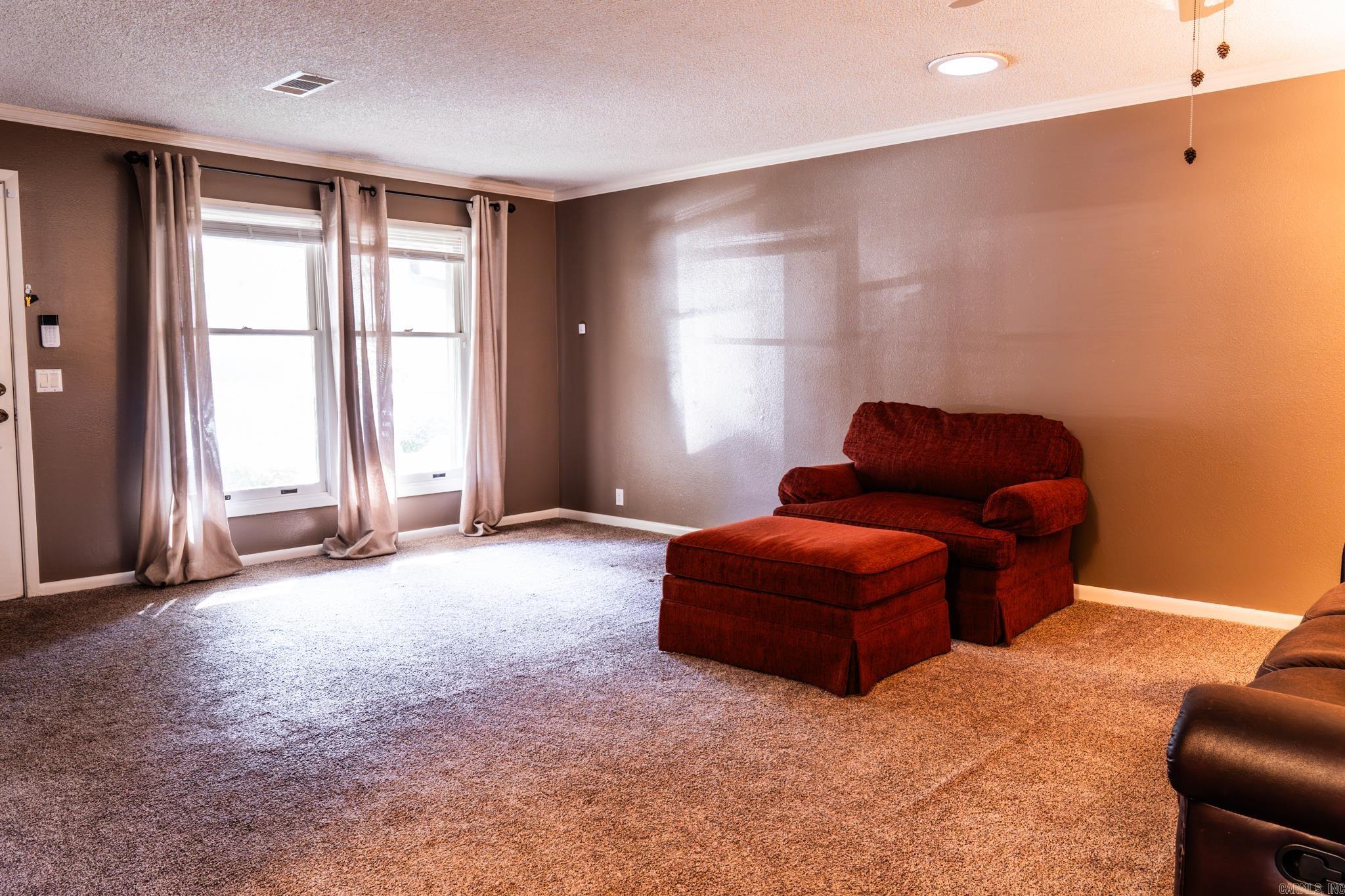 VALENCIA COURTS - Residential