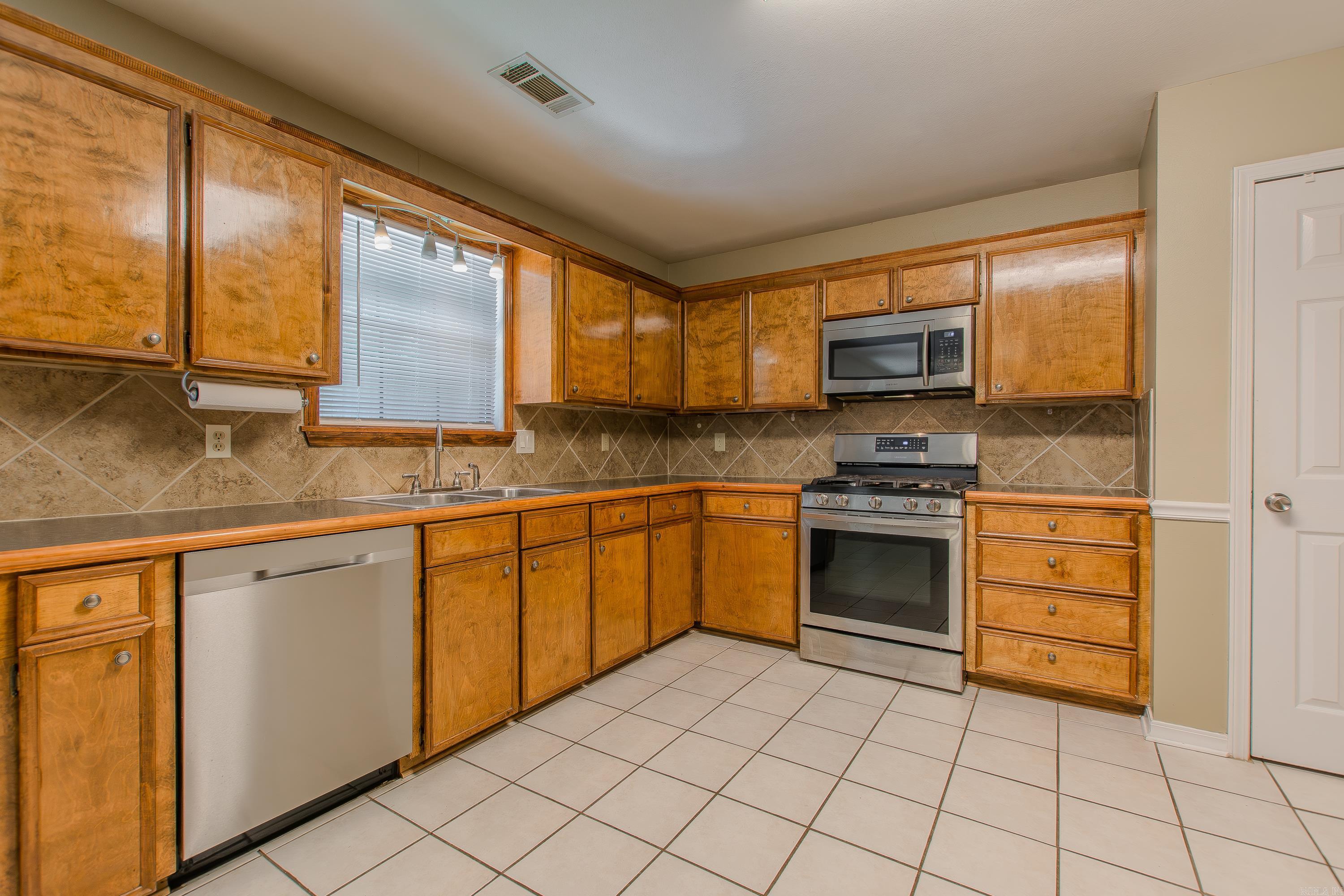 CABOT HIGHLANDS - Residential