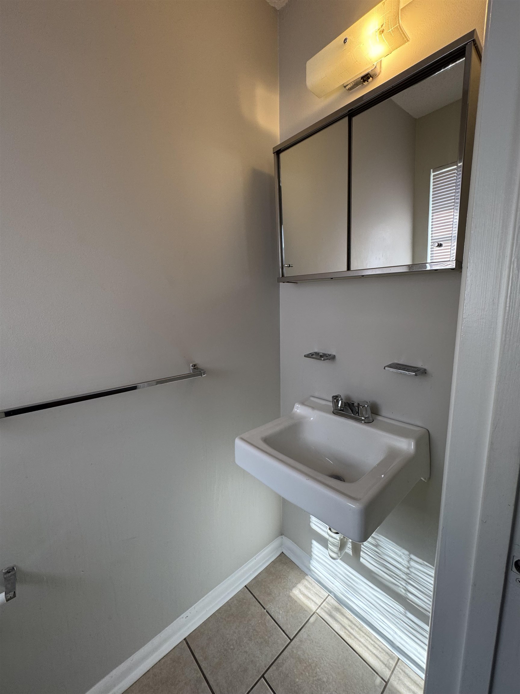 Delwood - Residential Lease