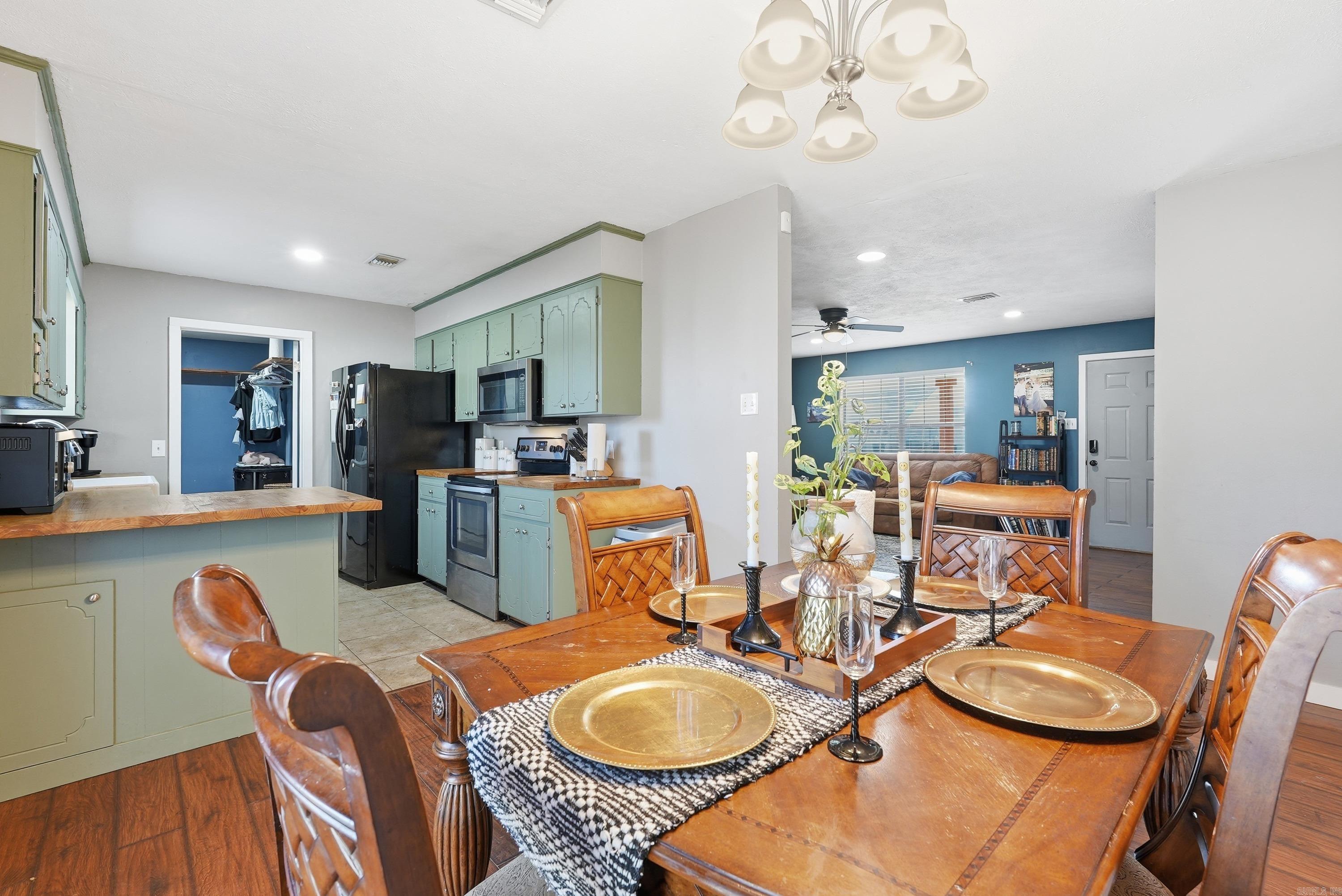 INDIAN MEADOWS - Residential