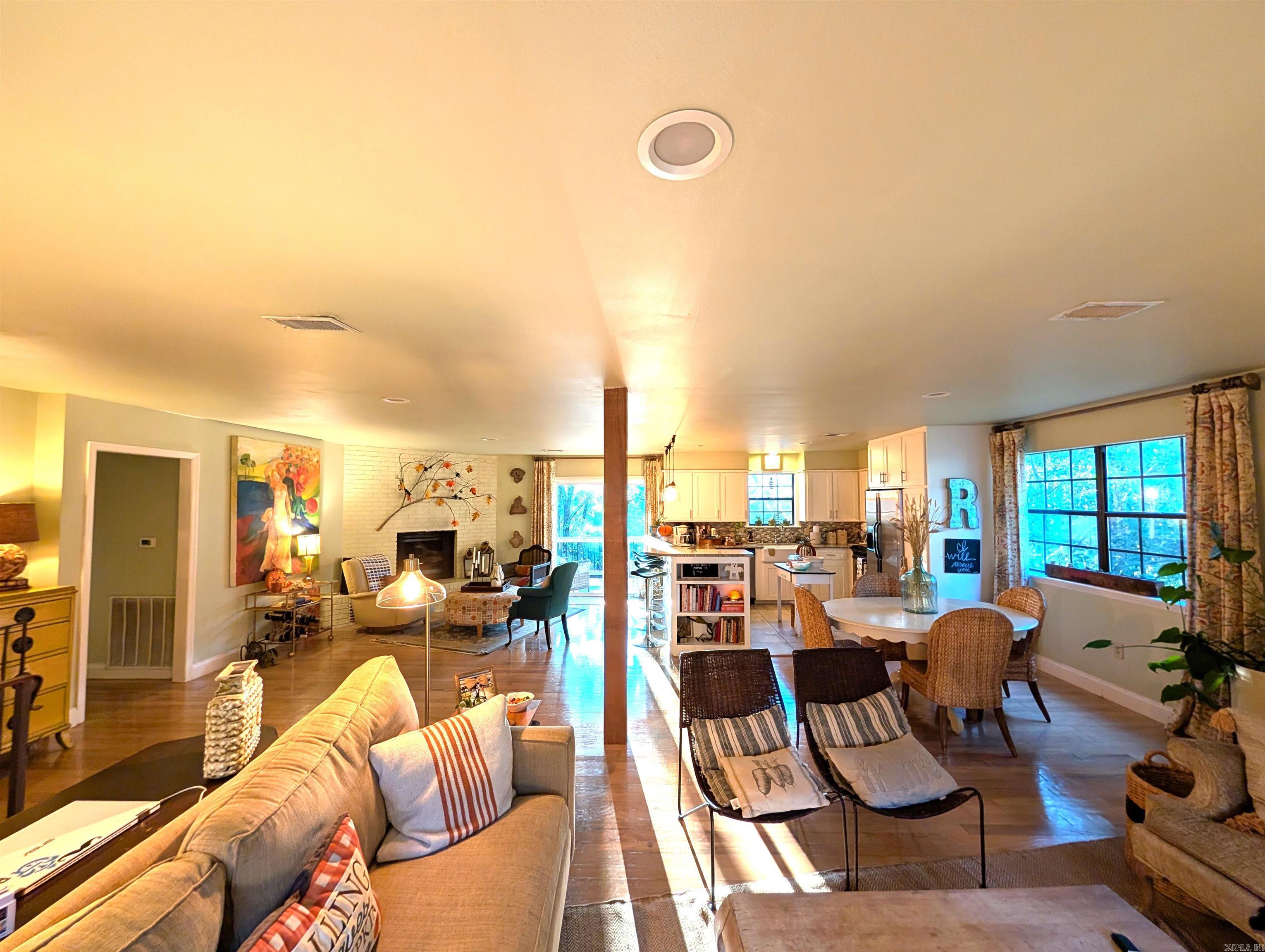 INDIAN HILLS - Residential